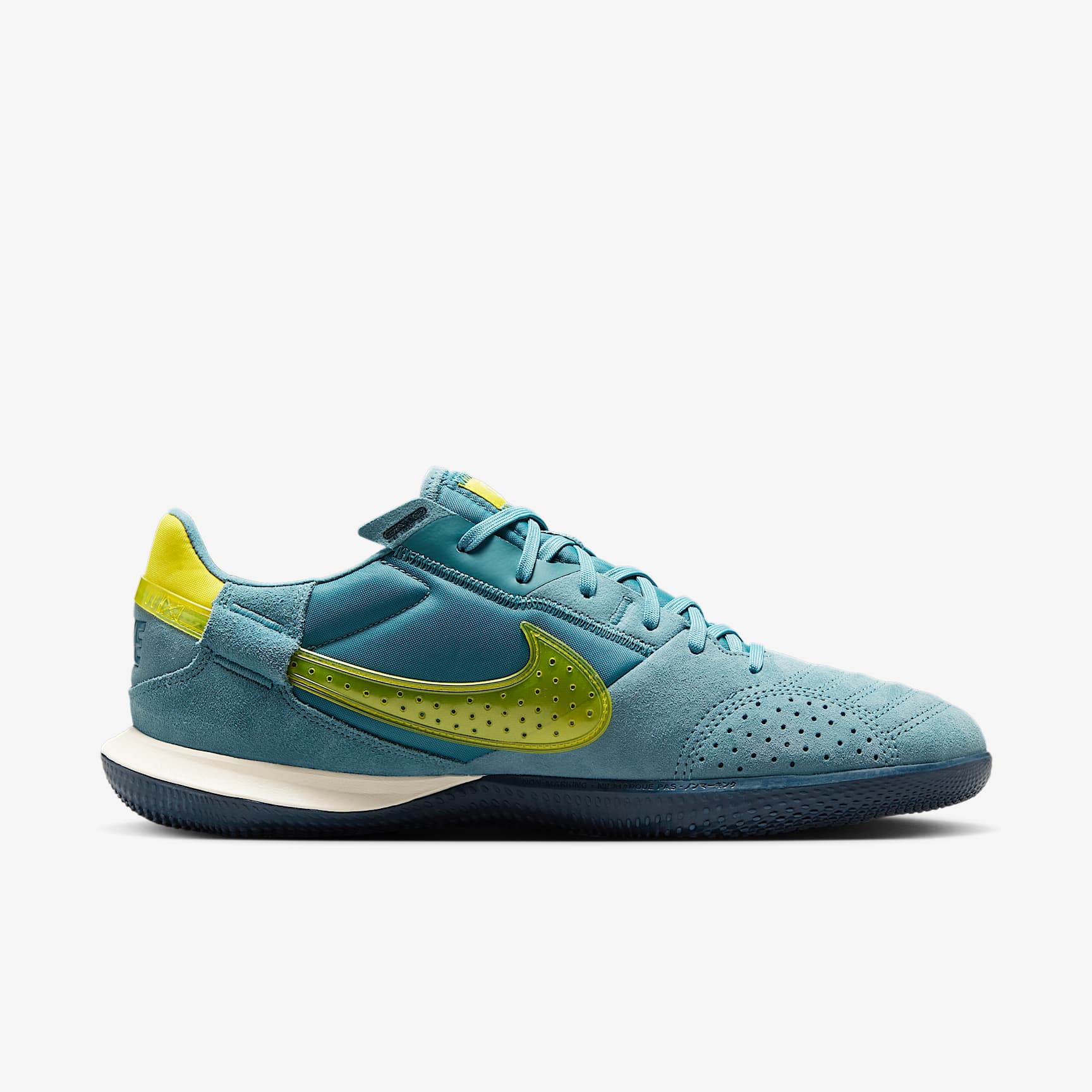 Nike Streetgato Low-Top Soccer Shoes