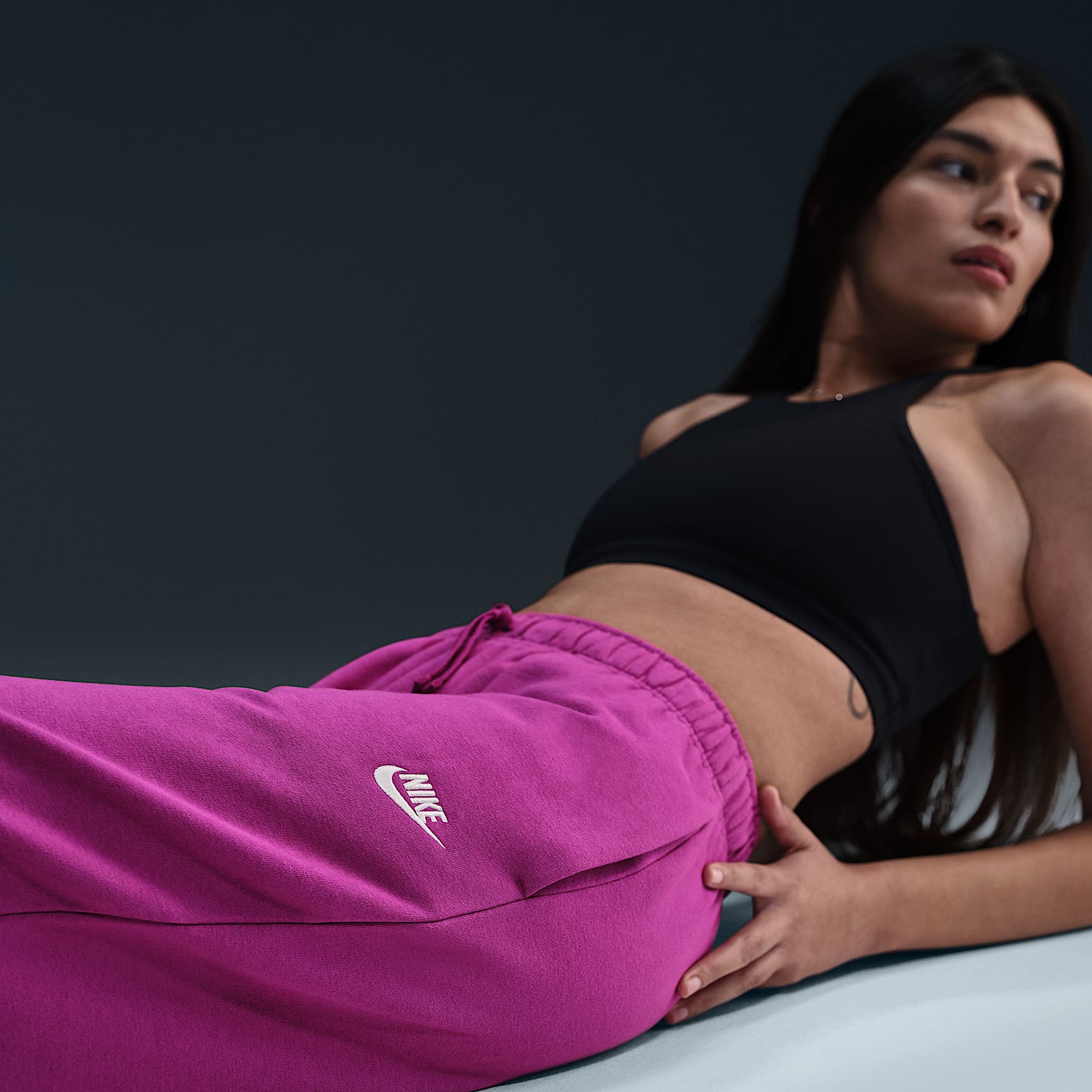 Nike Sportswear Club Fleece Women's Mid-Rise Oversized Sweatpants