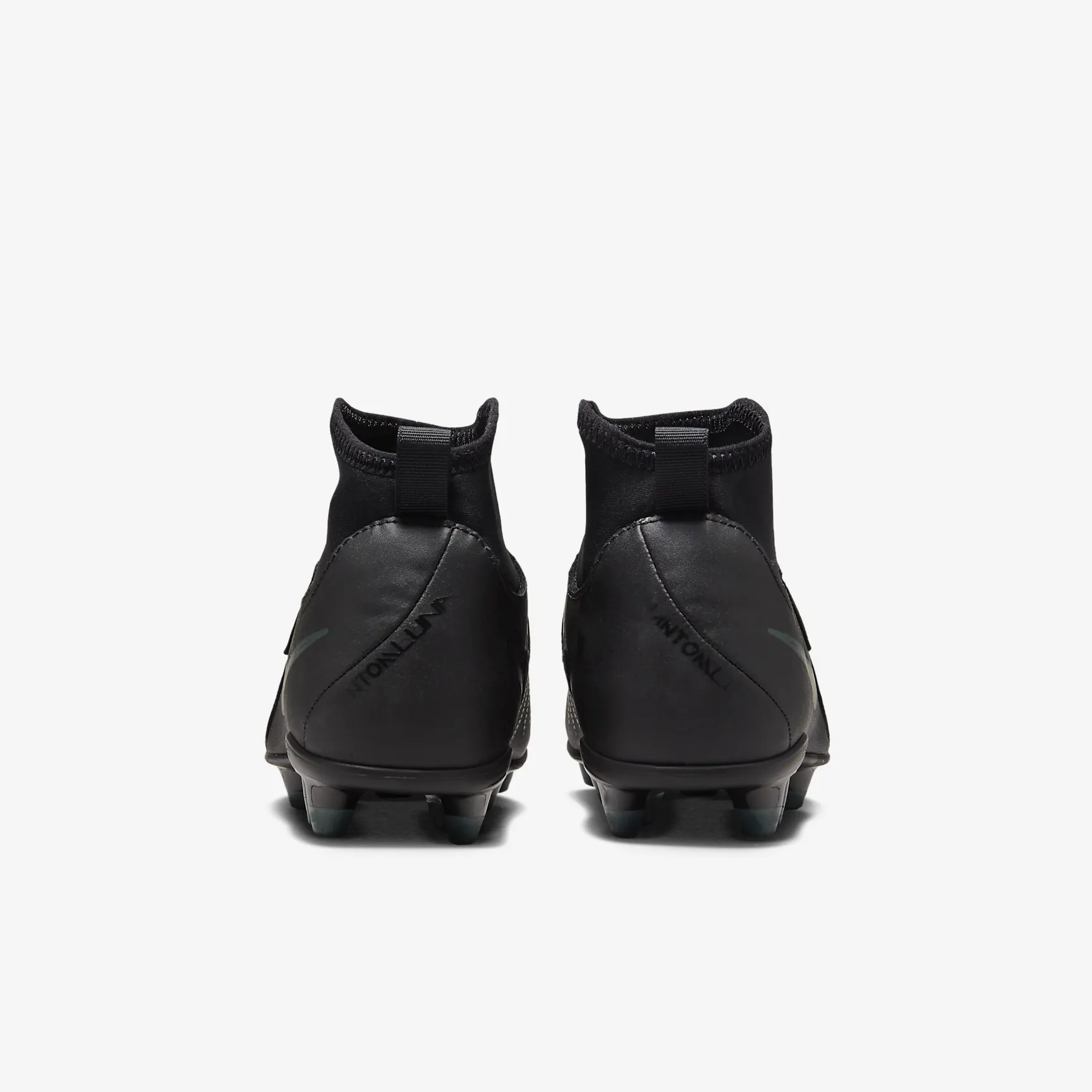 Nike Jr. Phantom Luna 2 Club Little/Big Kids' MG High-Top Soccer Cleats