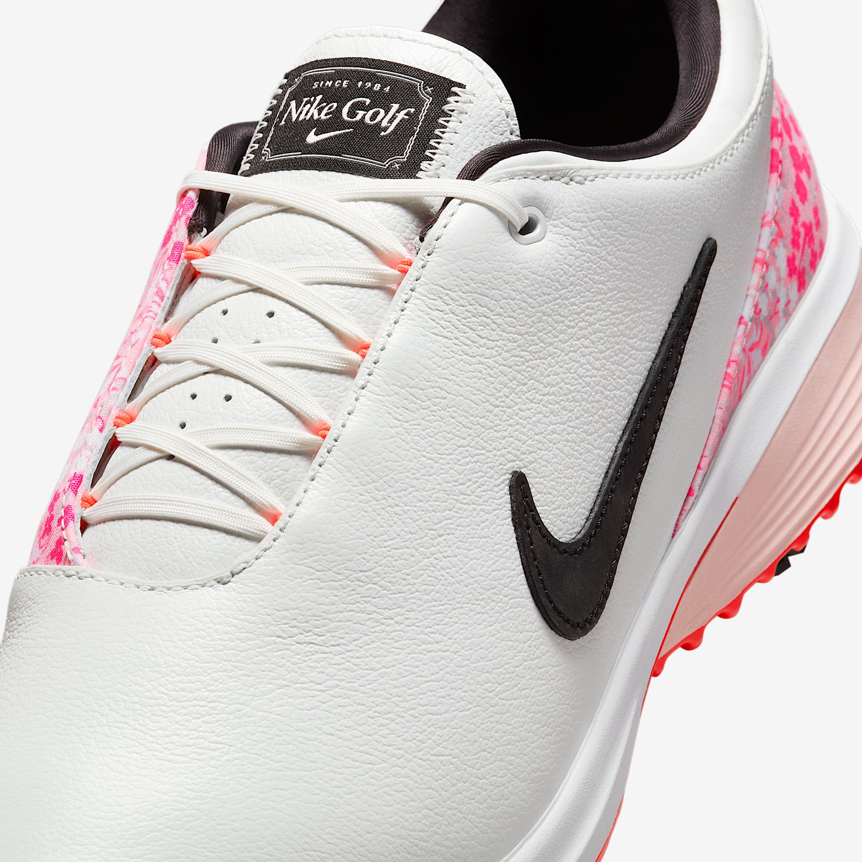 Nike Victory Tour 4 Golf Shoes (Wide)