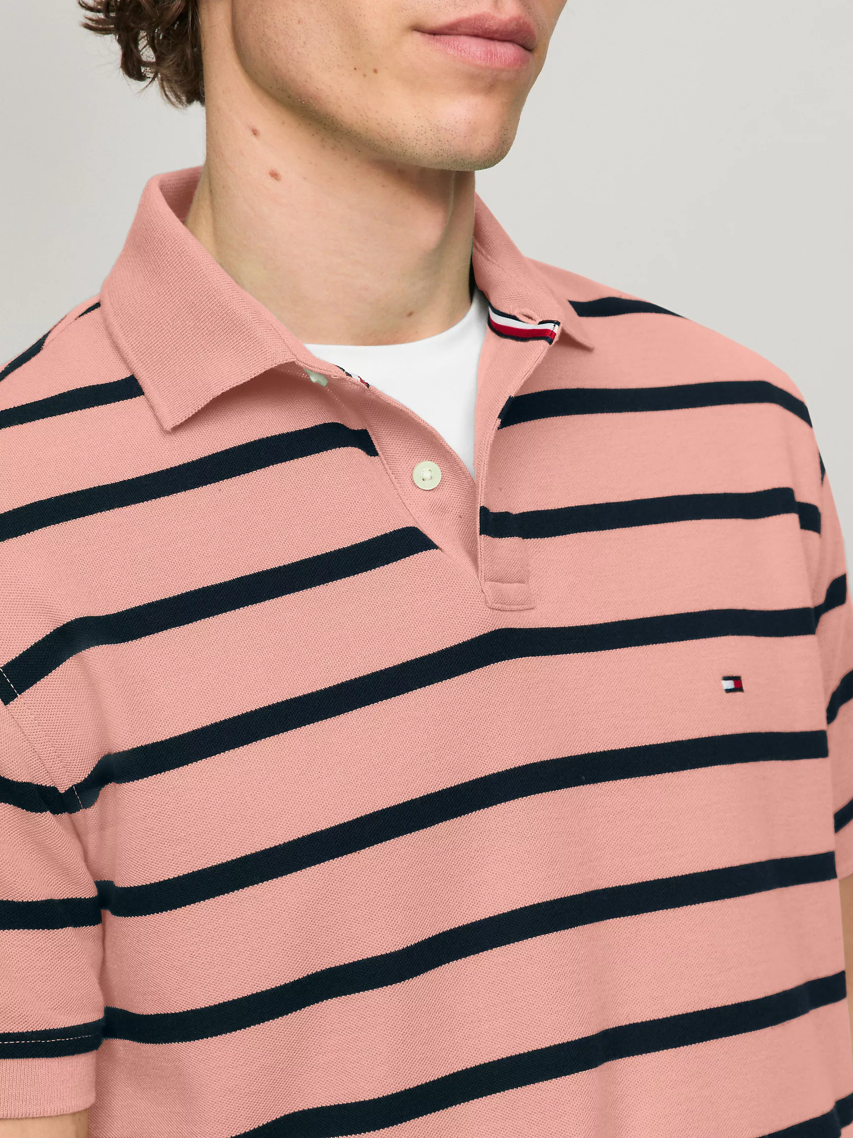 Мужское поло Tommy Hilfiger, Полосатое влагоотводящее поло стандартного кроя