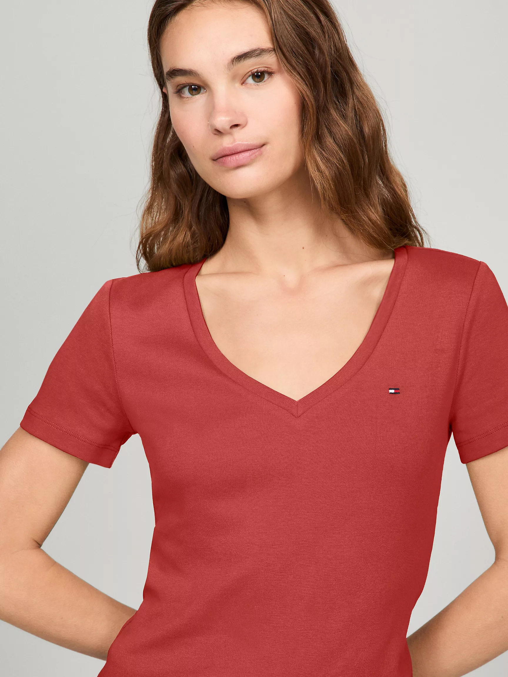 Женская футболка Tommy Hilfiger, Футболка с V-образным вырезом
