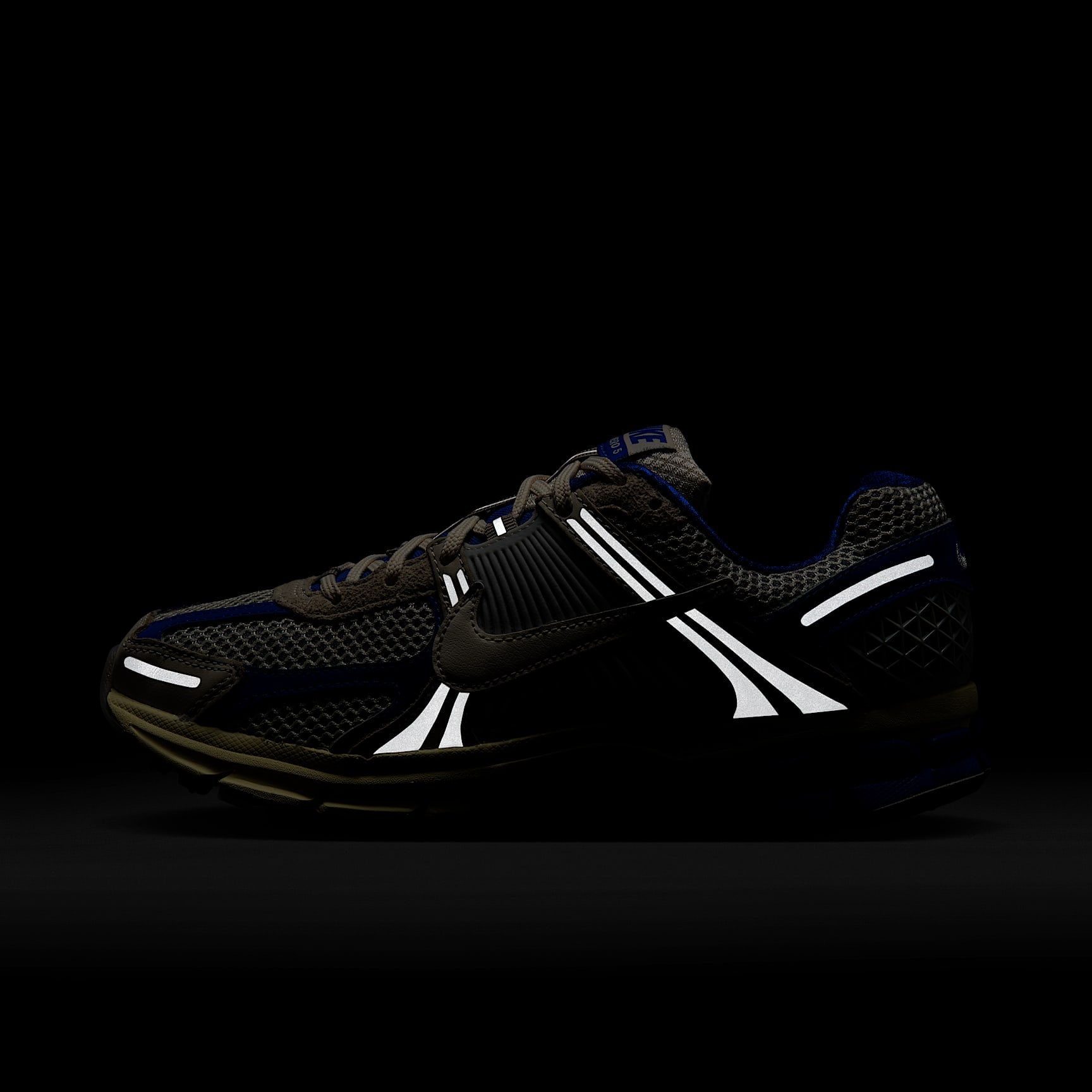 Nike Zoom Vomero 5 Women's Shoes