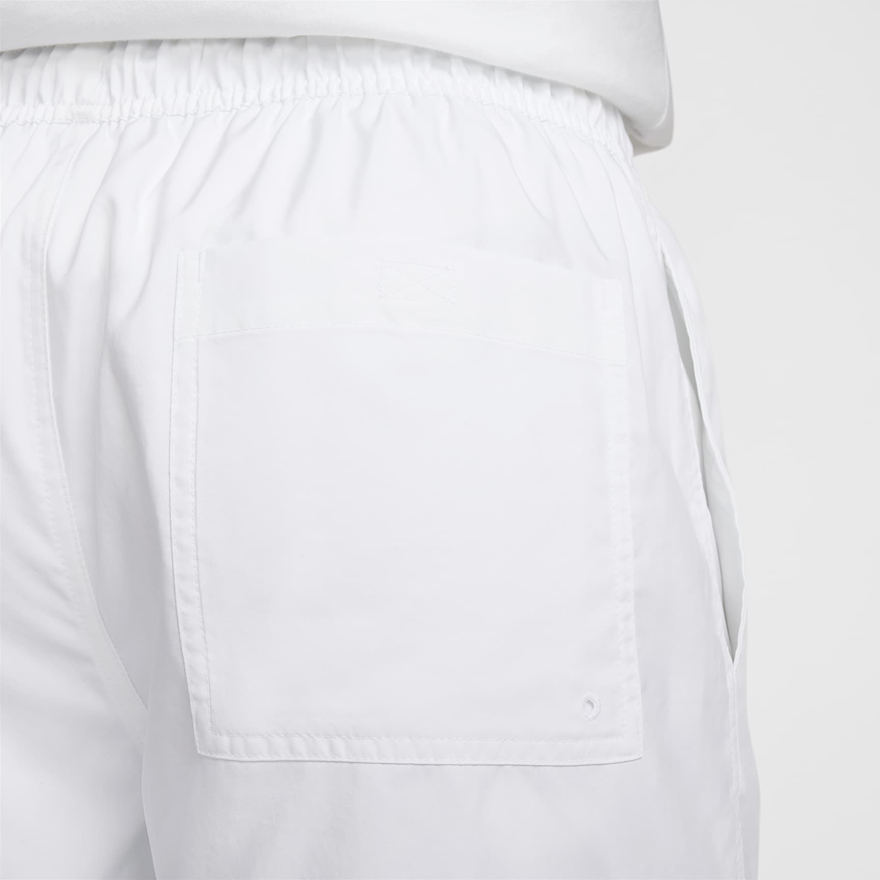 Nike Club Men's Woven Flow Shorts