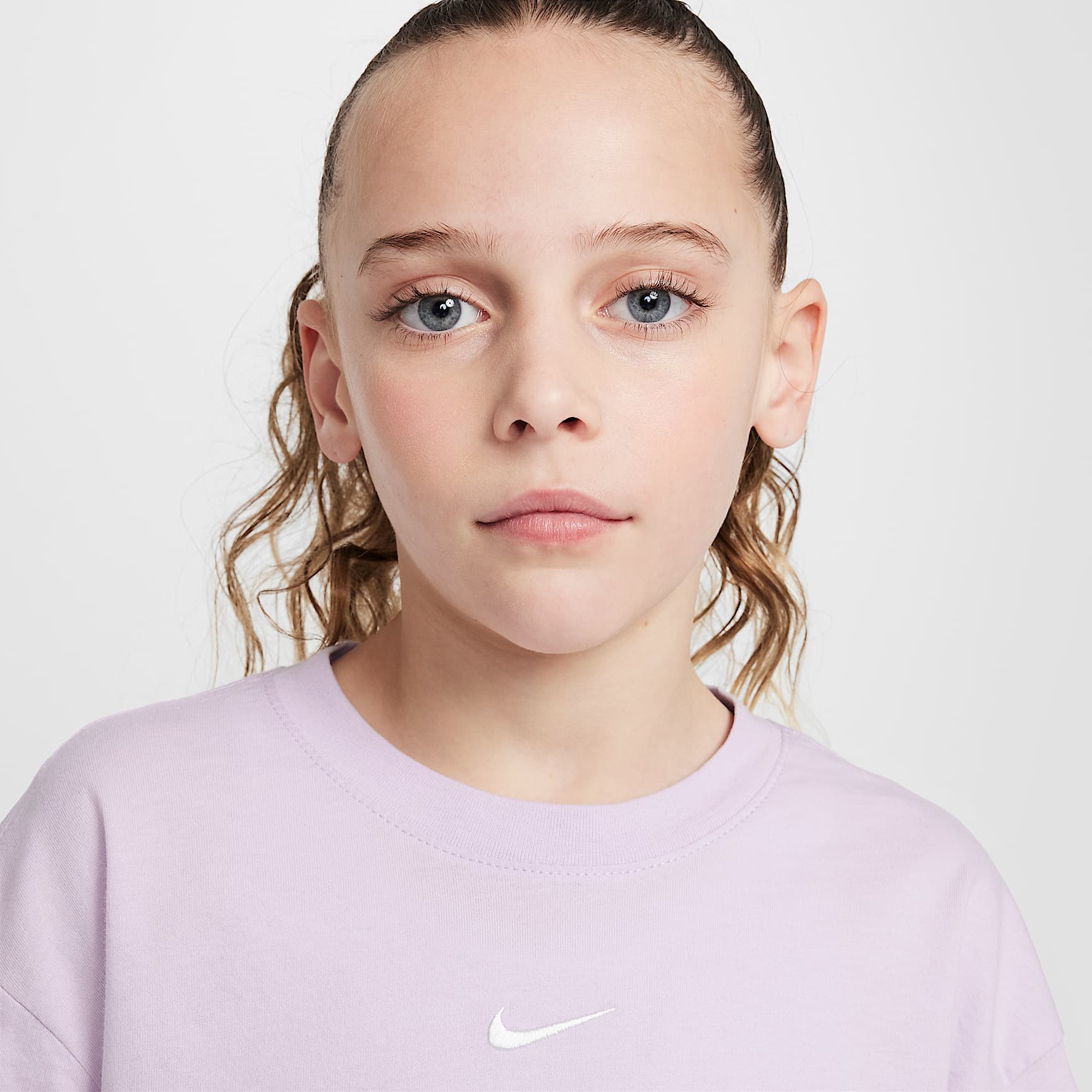 Nike Sportswear Essential Big Kids' (Girls') T-Shirt