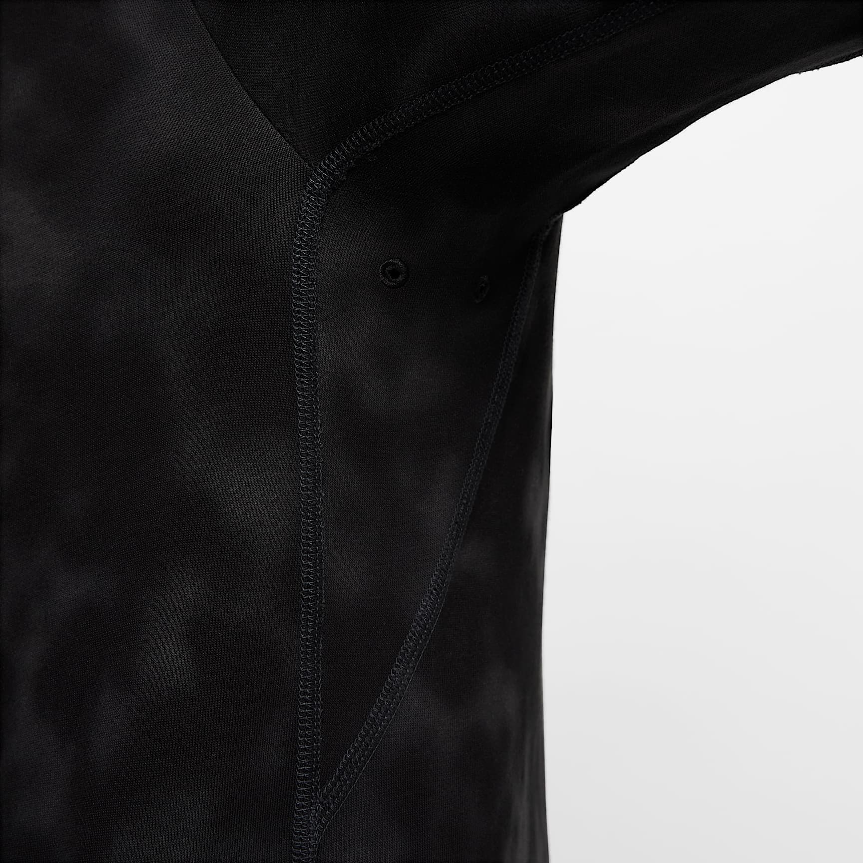 Nike Primary Men's Dri-FIT Long-Sleeve Fitness Top