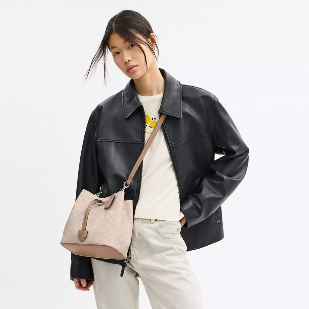 Сумка COACH Rowan Bucket Bag In Signature Canvas