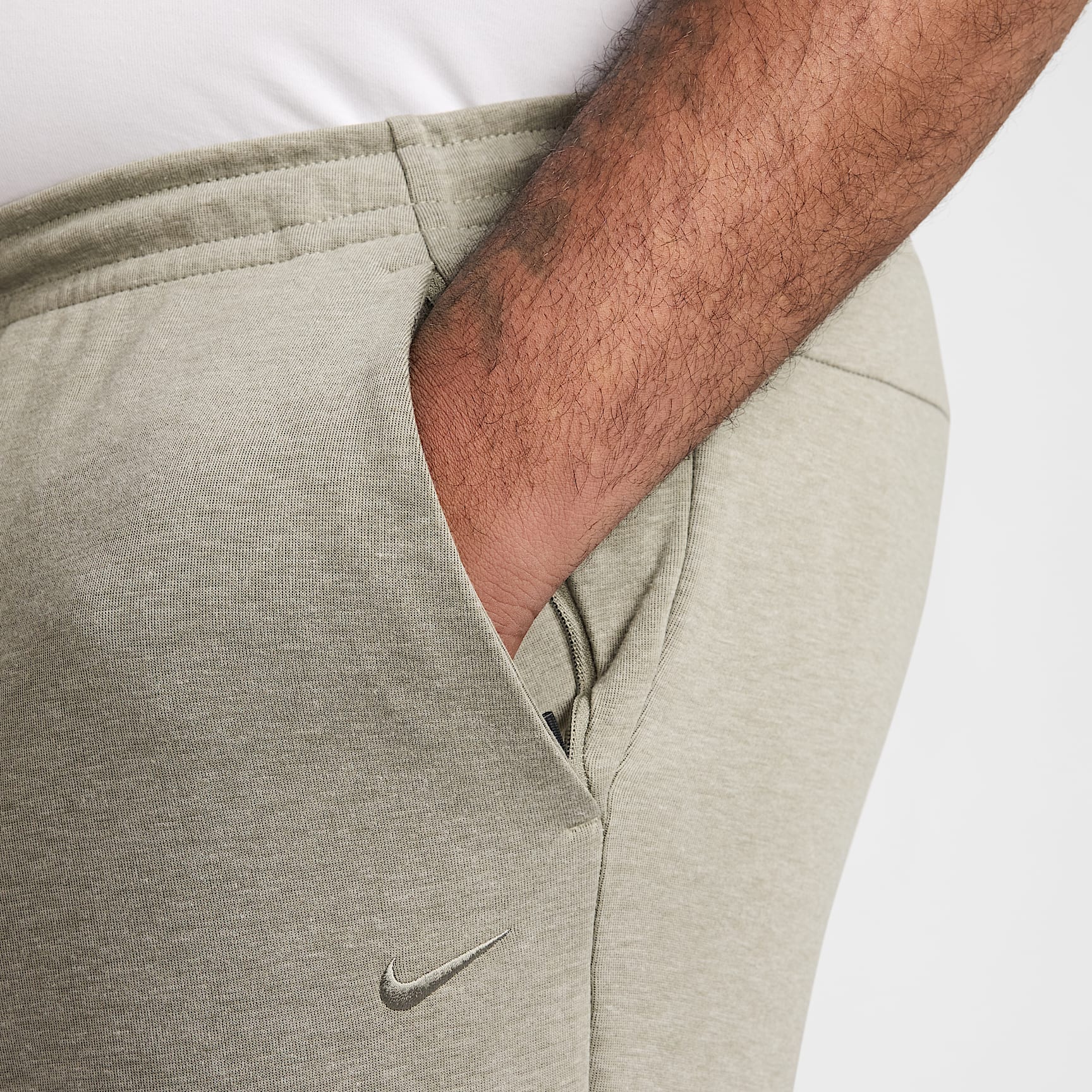 Nike Primary Fleece Men's Dri-FIT UV Tapered Performance Pants