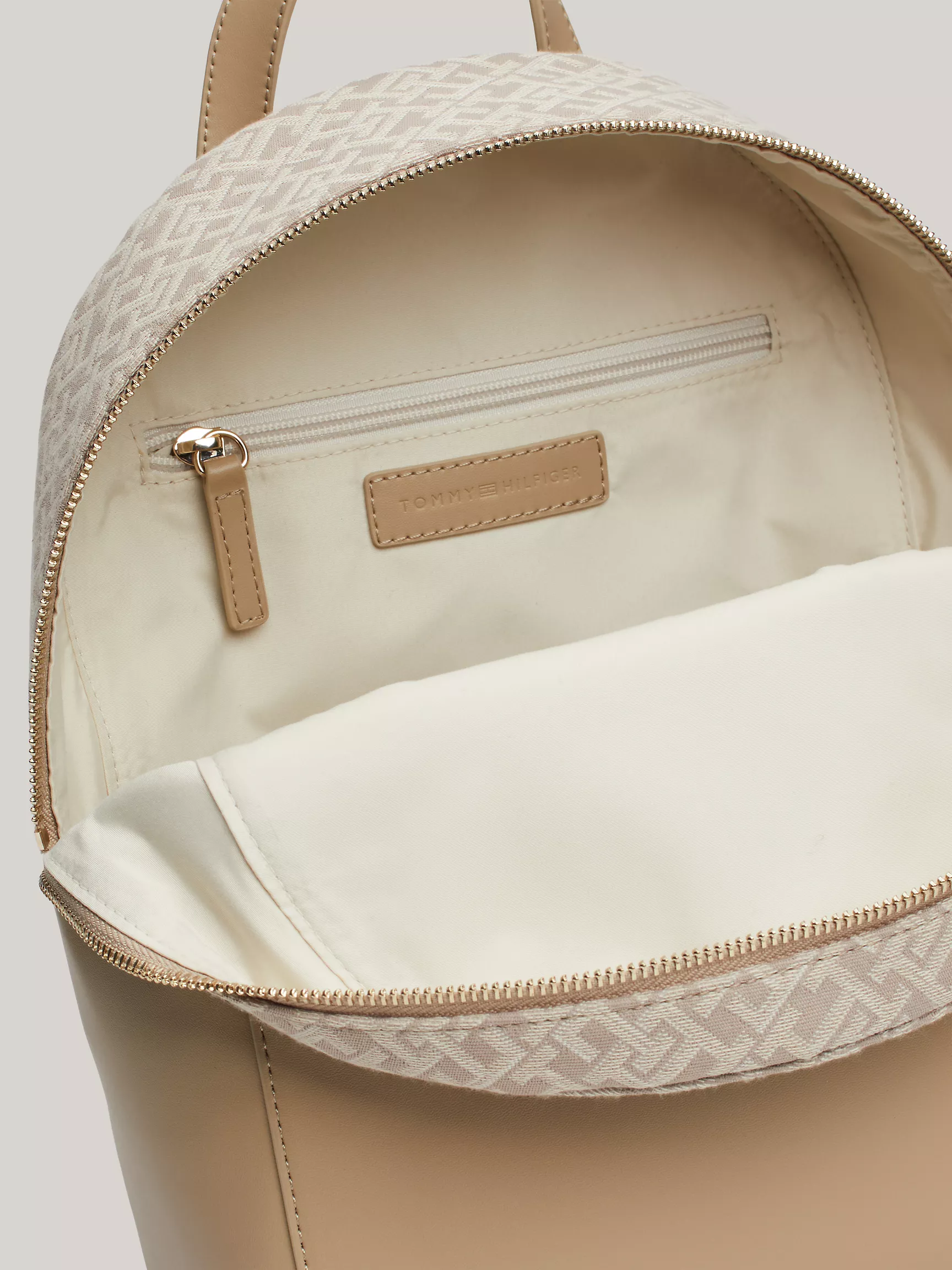 Женская сумка Tommy Hilfiger, Жаккардовый рюкзак с монограммным узором