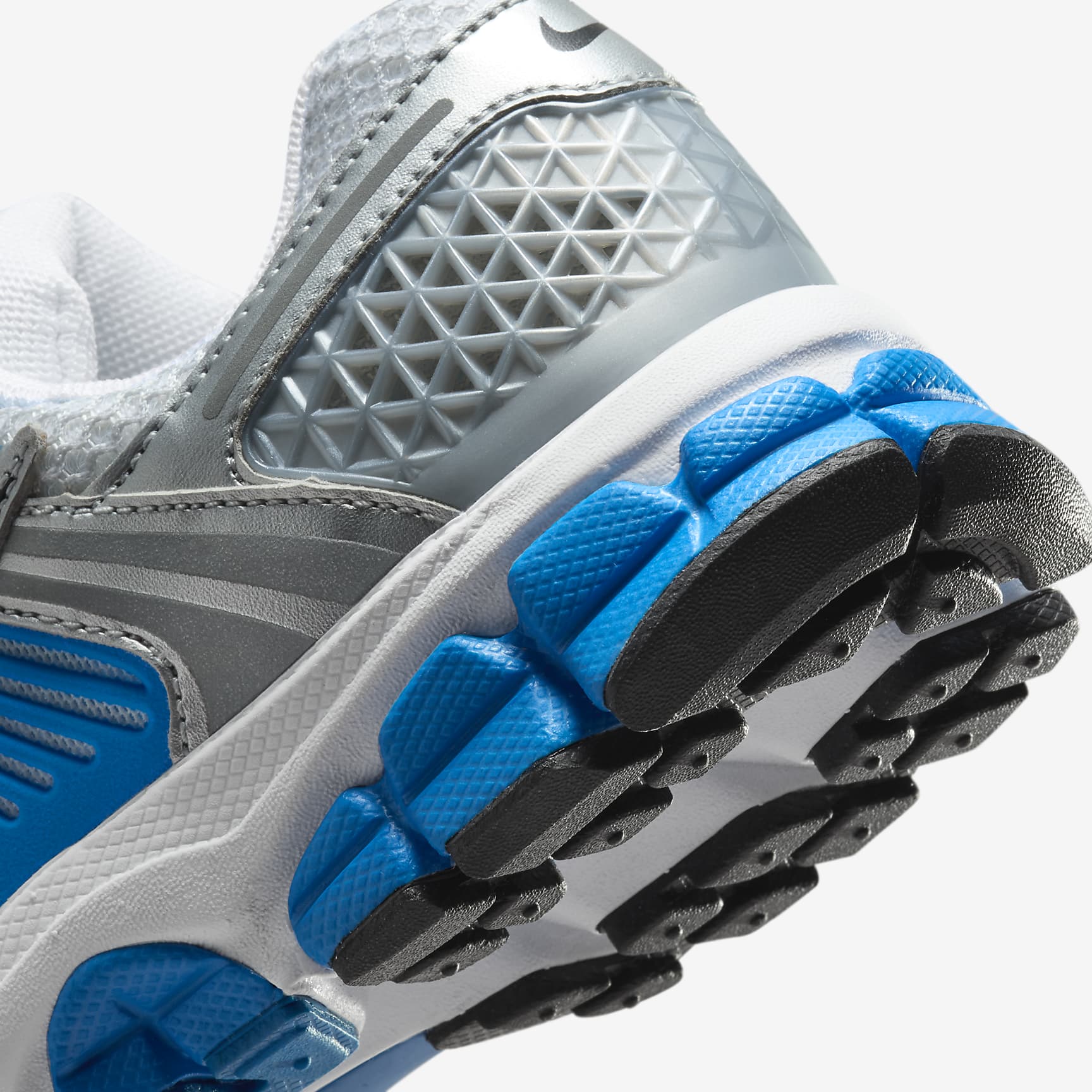 Nike Vomero 5 Big Kids' Shoes