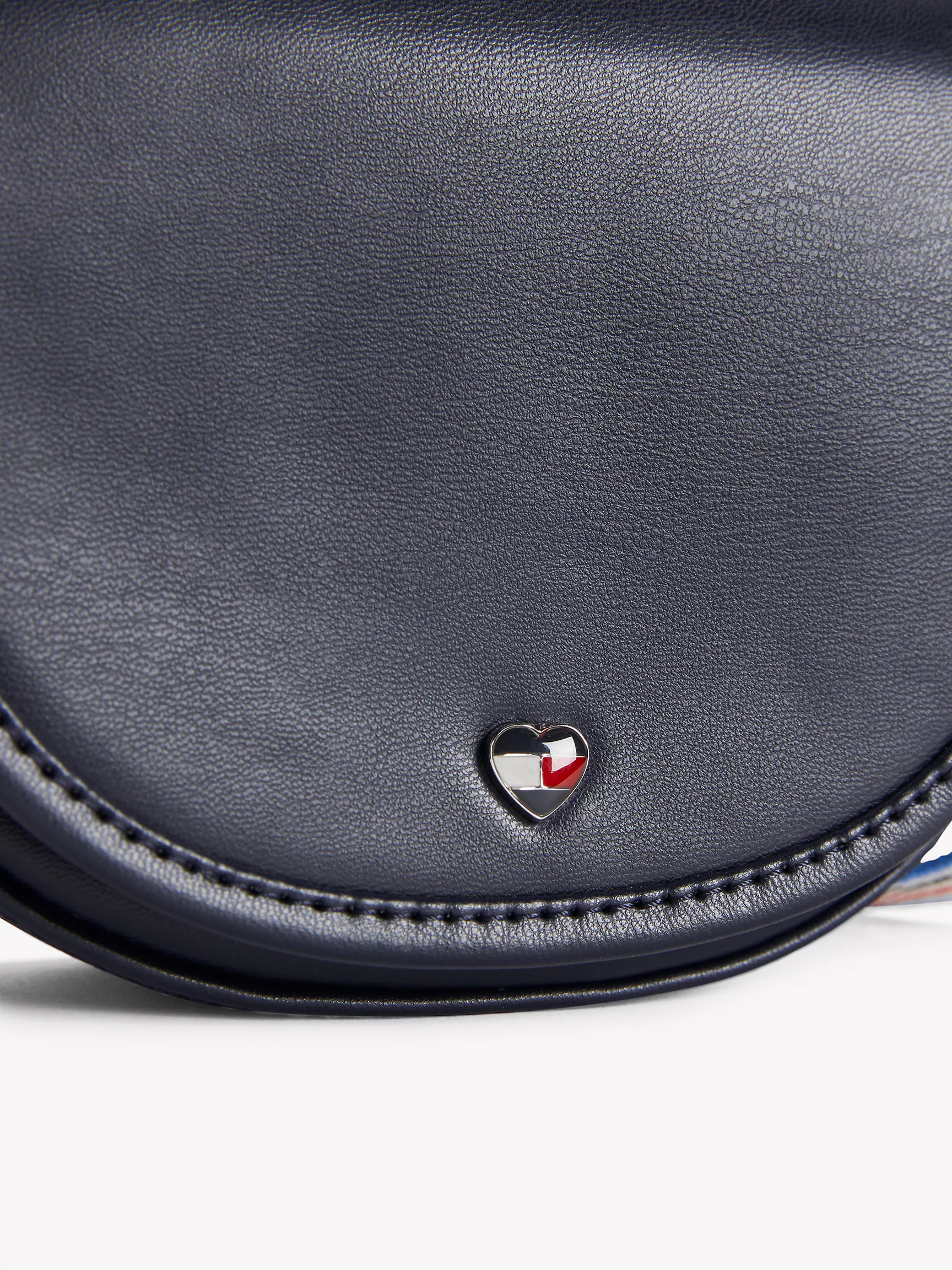 Сумка для девочки Tommy Hilfiger, Детская кроссбоди-сумка с полосатым ремешком