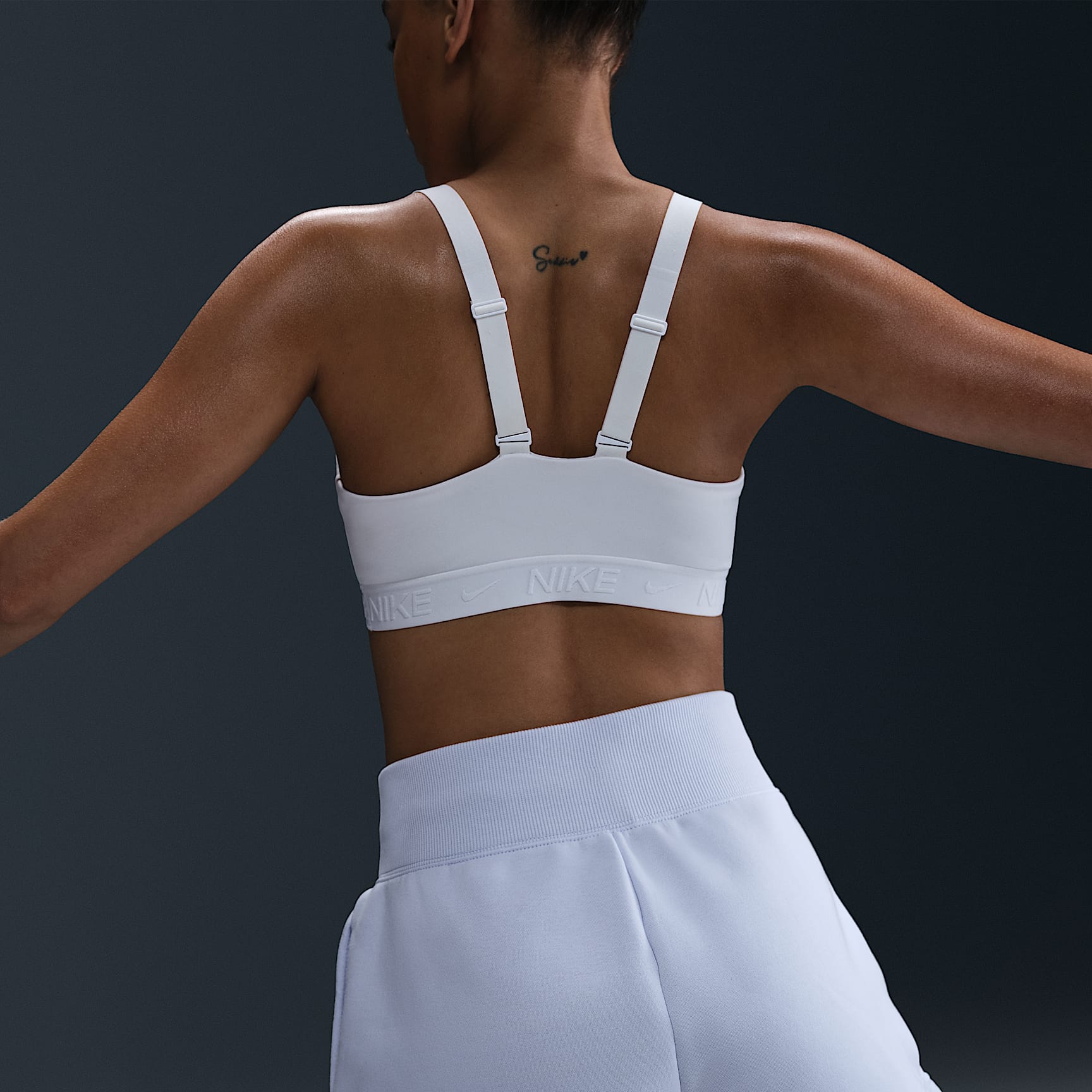 NikeCourt Phoenix Fleece Women's High-Waisted Loose Shorts