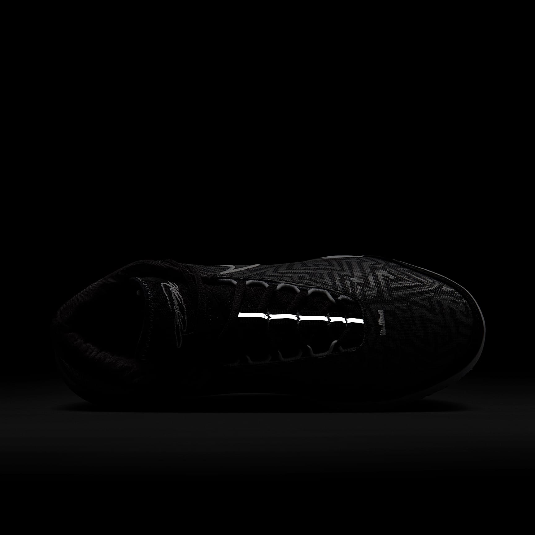 LeBron NXXT Genisus Basketball Shoes