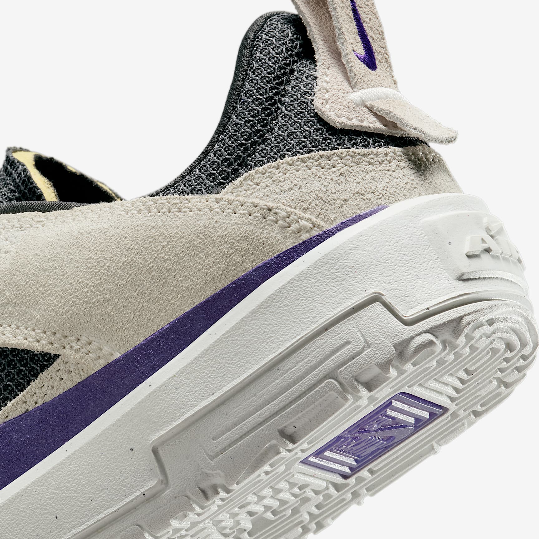 Nike SB Day One Big Kids' Skate Shoes
