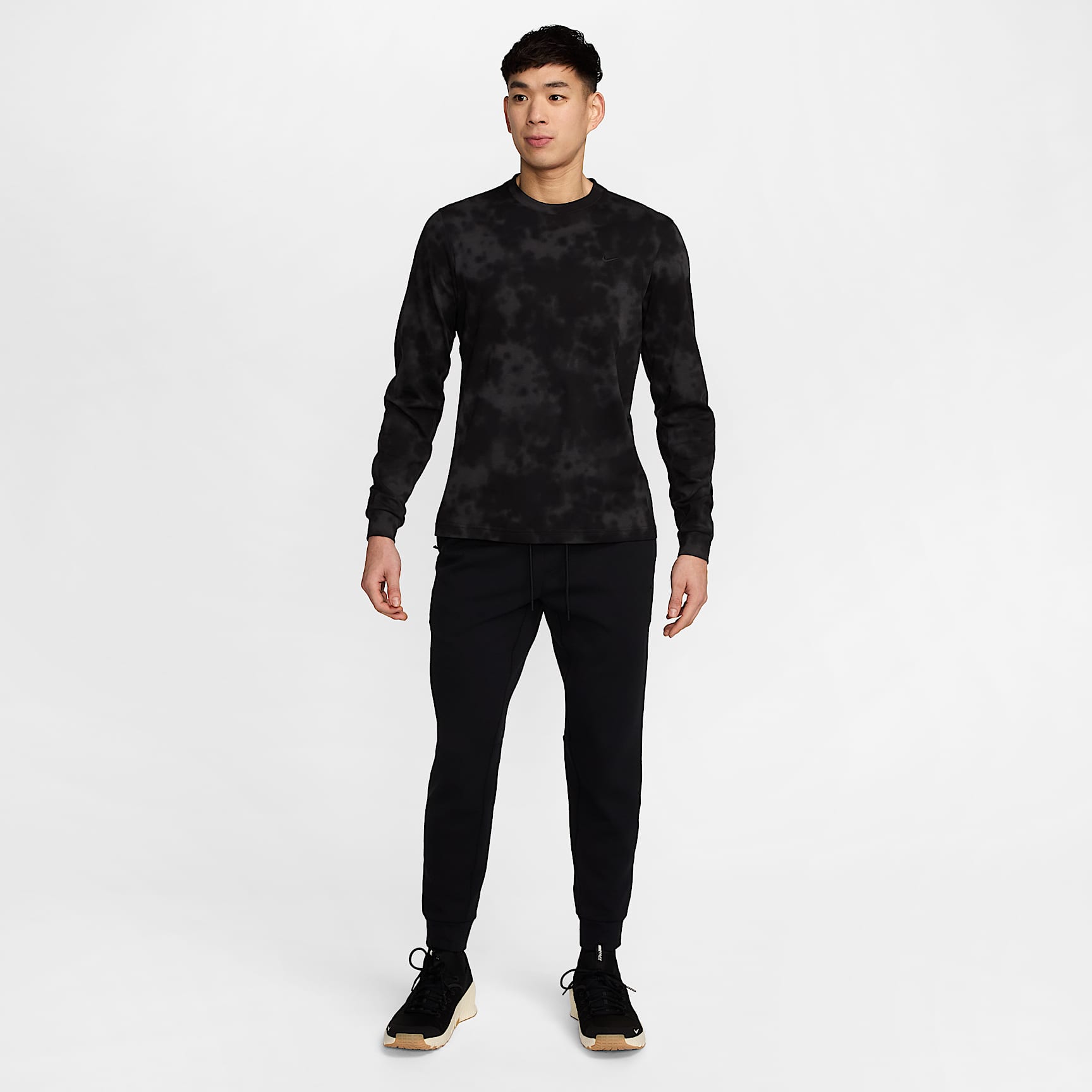 Nike Primary Men's Dri-FIT Long-Sleeve Fitness Top