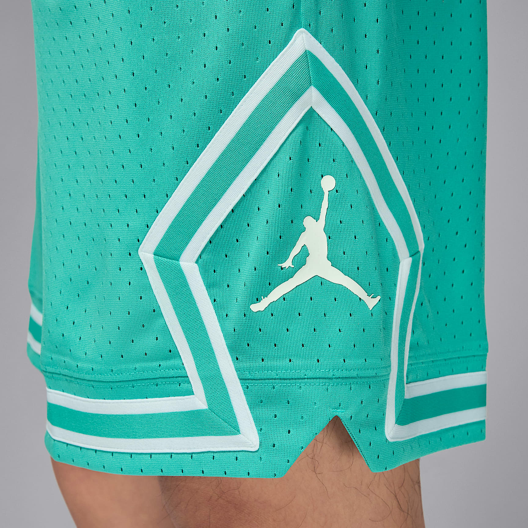 Jordan Sport Men's Dri-FIT Mesh Diamond Shorts