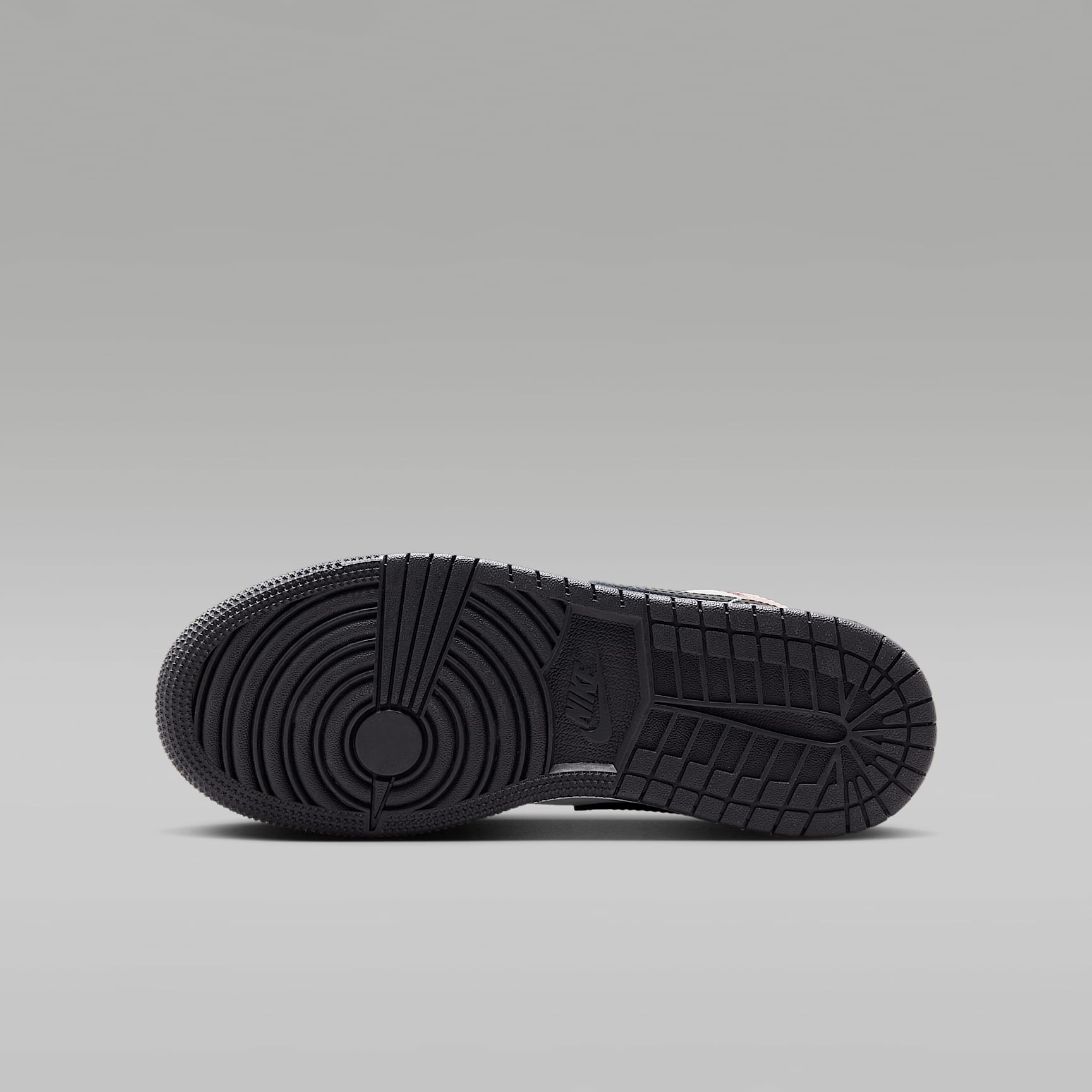 Air Jordan 1 Mid Big Kids' Shoes