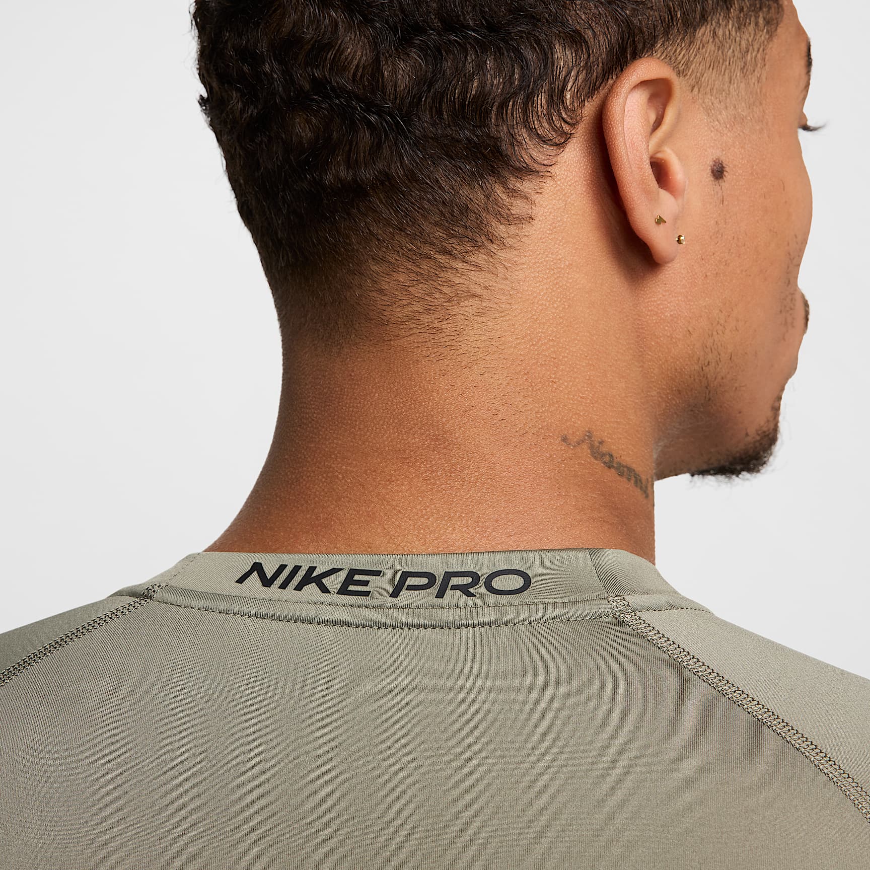 Nike Pro Men's Dri-FIT Tight Short-Sleeve Fitness Top