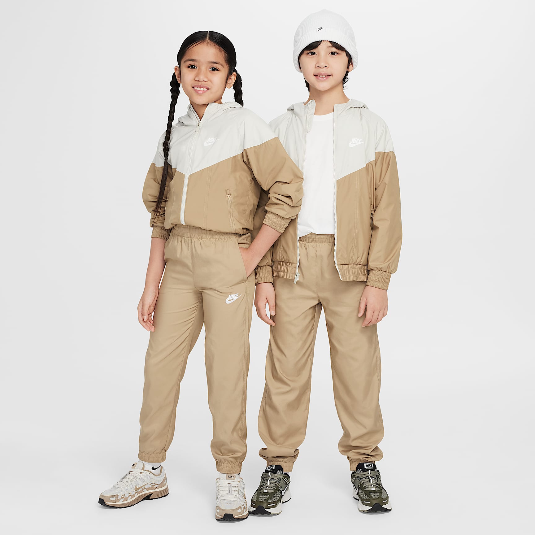 Nike Sportswear Club Big Kids' Woven Joggers