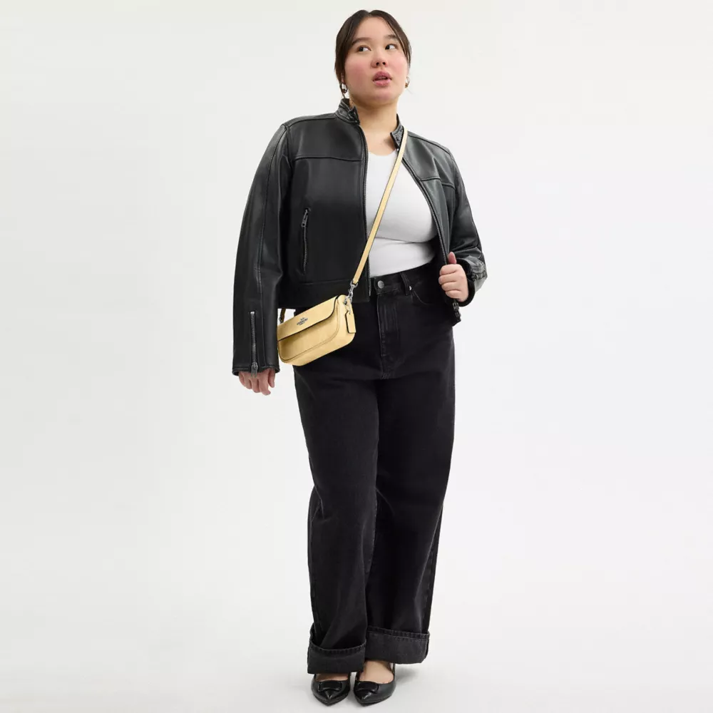 Сумка COACH Hailey Flap Bag In Signature Canvas