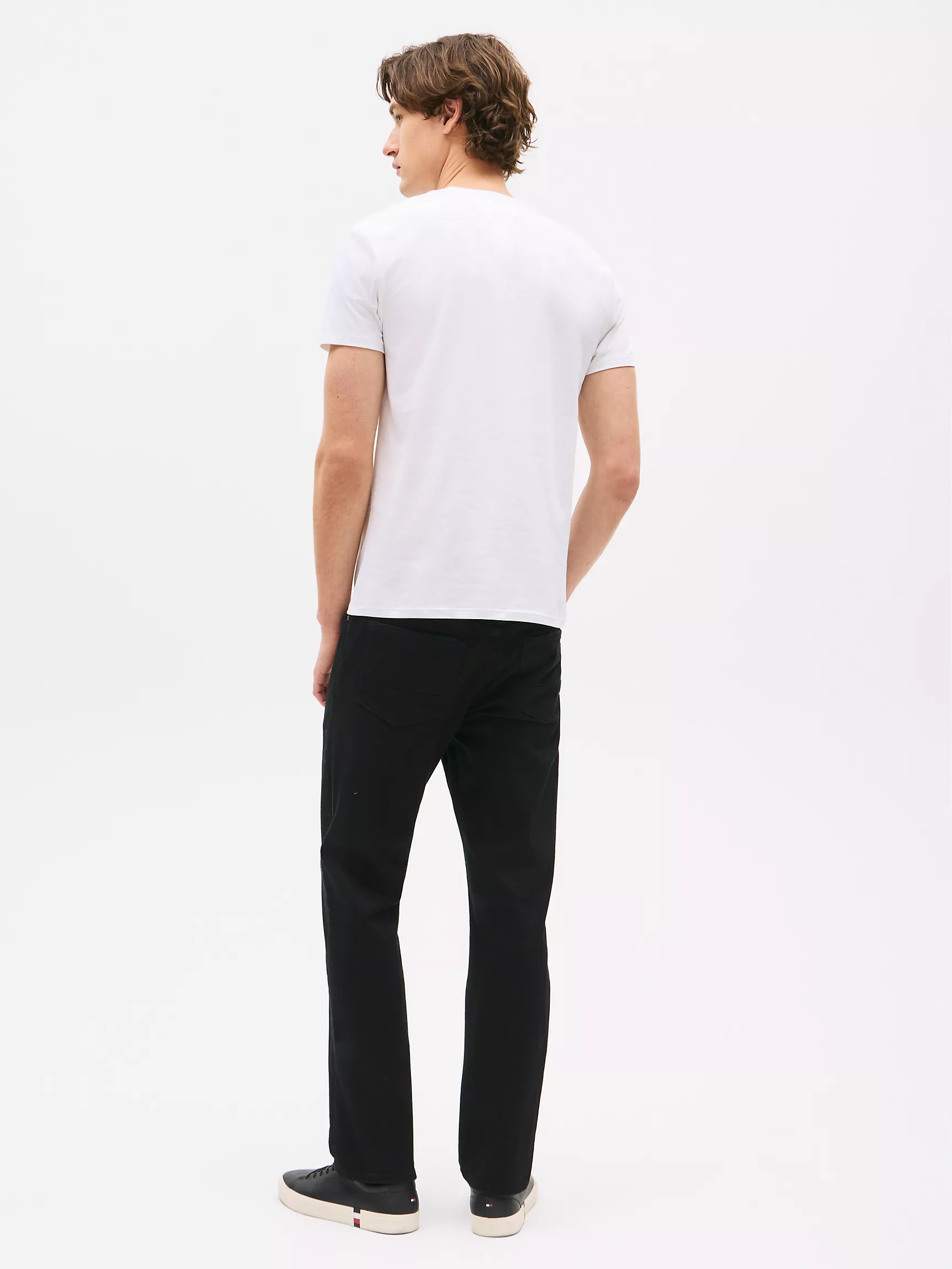 Мужская футболка Tommy Hilfiger, Приталенная футболка с V-образным вырезом