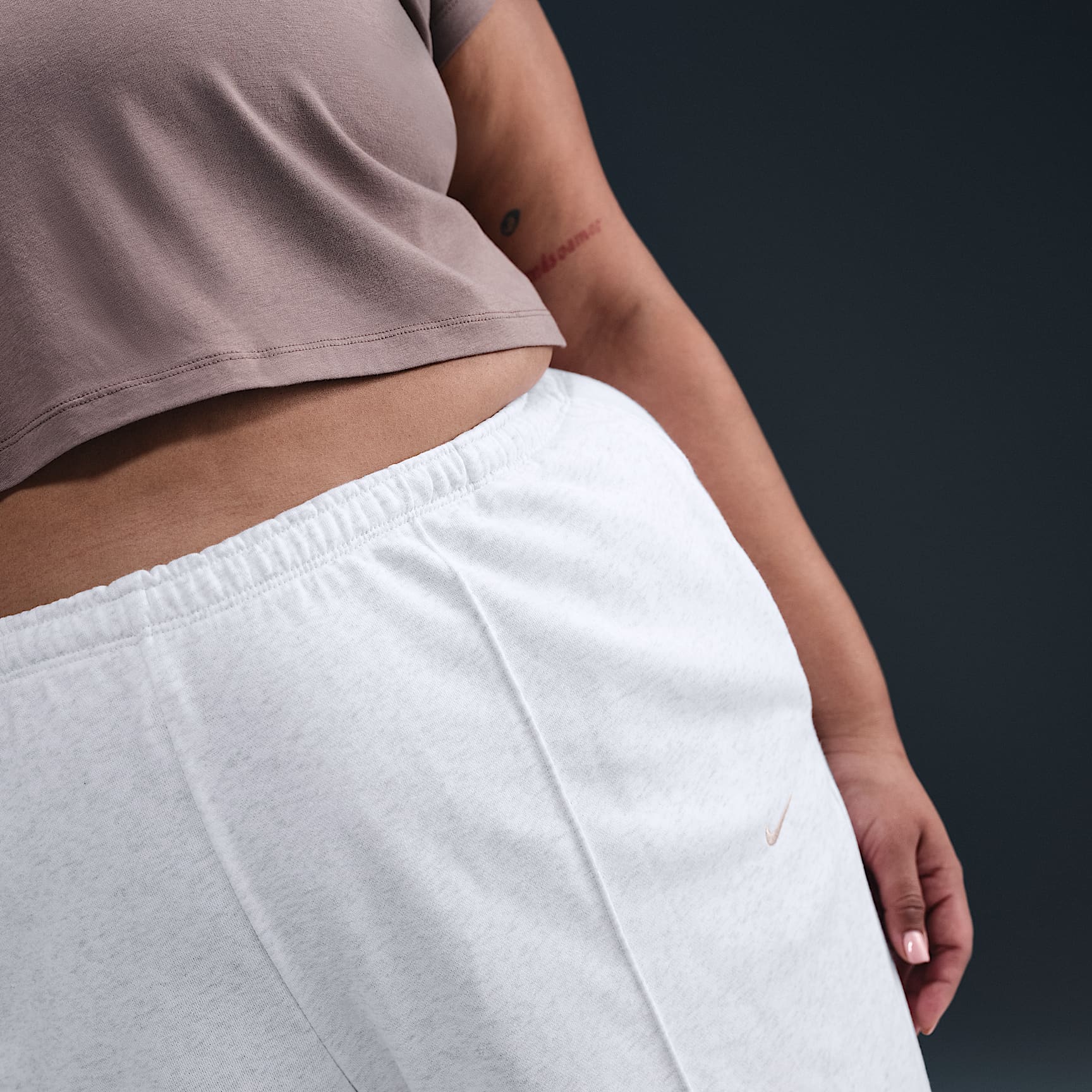 Nike Sportswear Chill Terry Women's Mid-Rise French Terry Open-Hem Sweatpants (Plus Size)