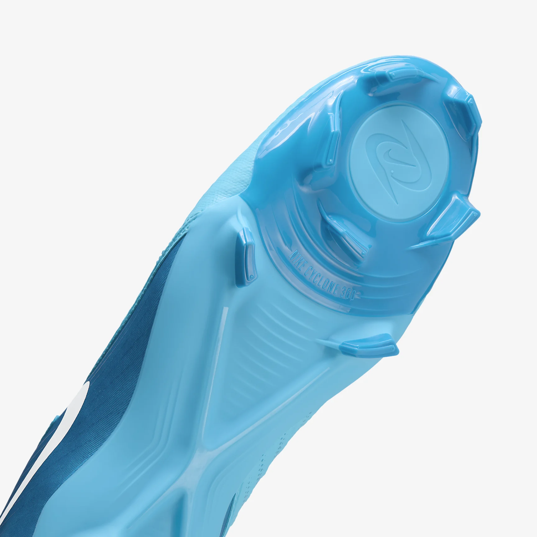 Nike Phantom GX 2 Academy MG Low-Top Soccer Cleats