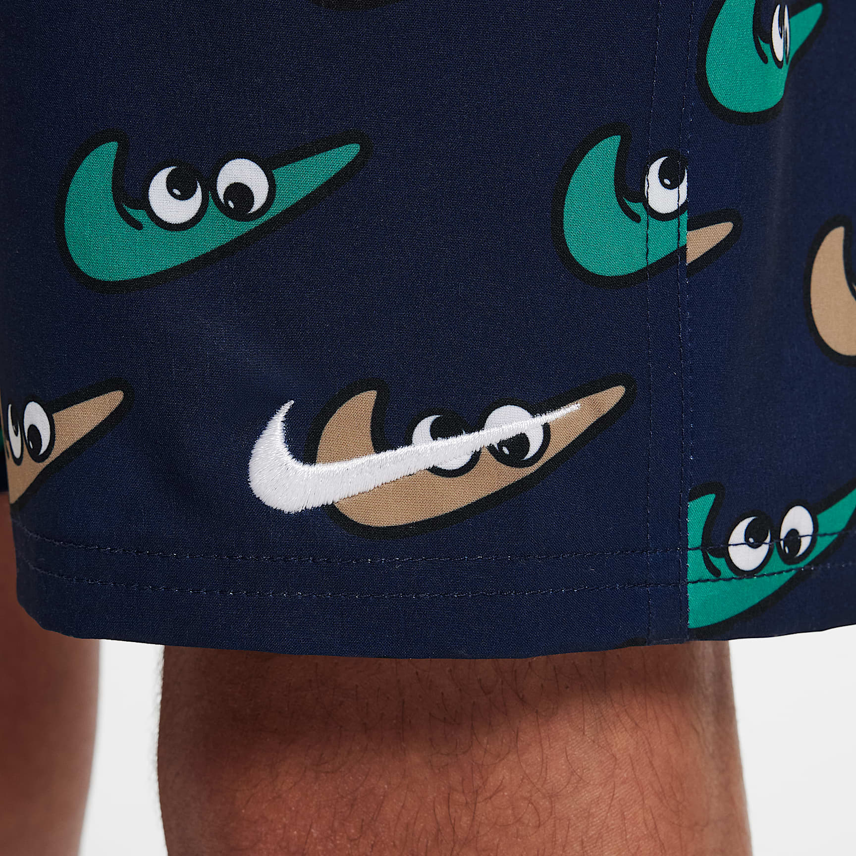 Nike Swim Breaker Big Kids' (Boys') 7" Brief-Lined Volley Shorts