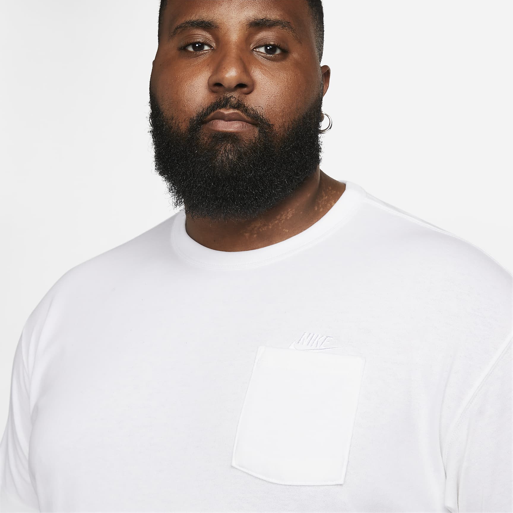 Nike Sportswear Premium Essentials Men's Pocket T-Shirt
