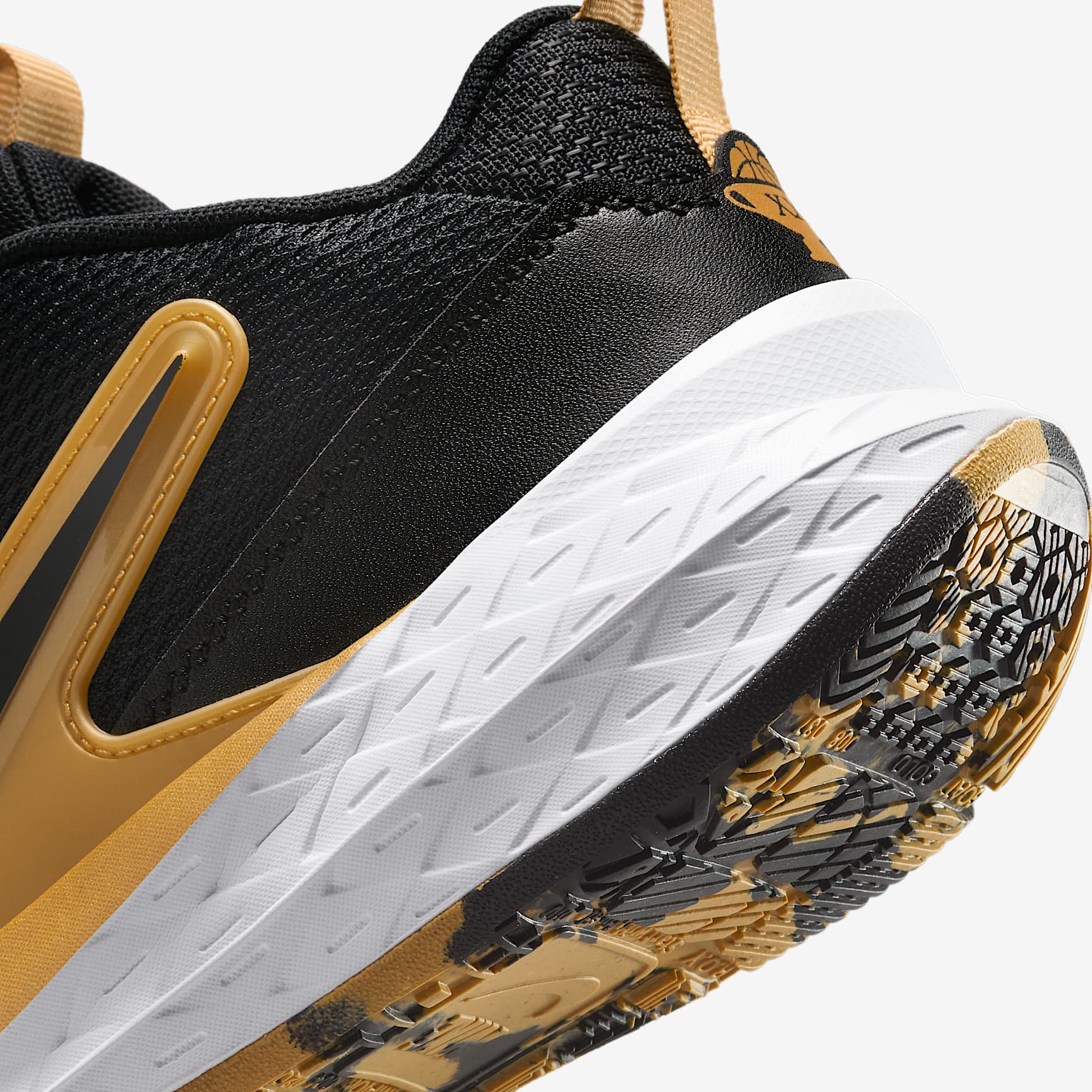 Nike Team Hustle D 12 Big Kids' Basketball Shoes