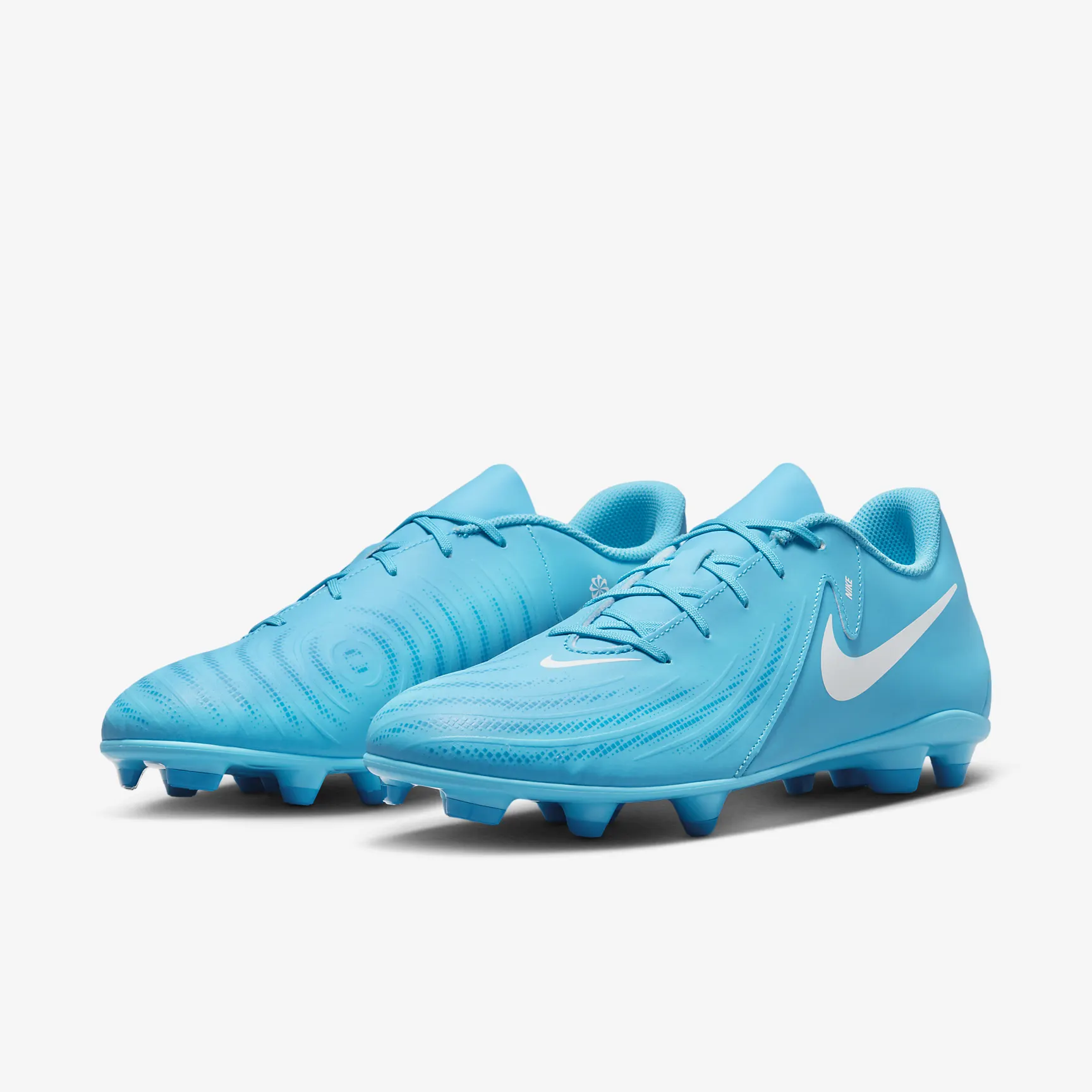Nike Phantom GX 2 Club MG Low-Top Soccer Cleats