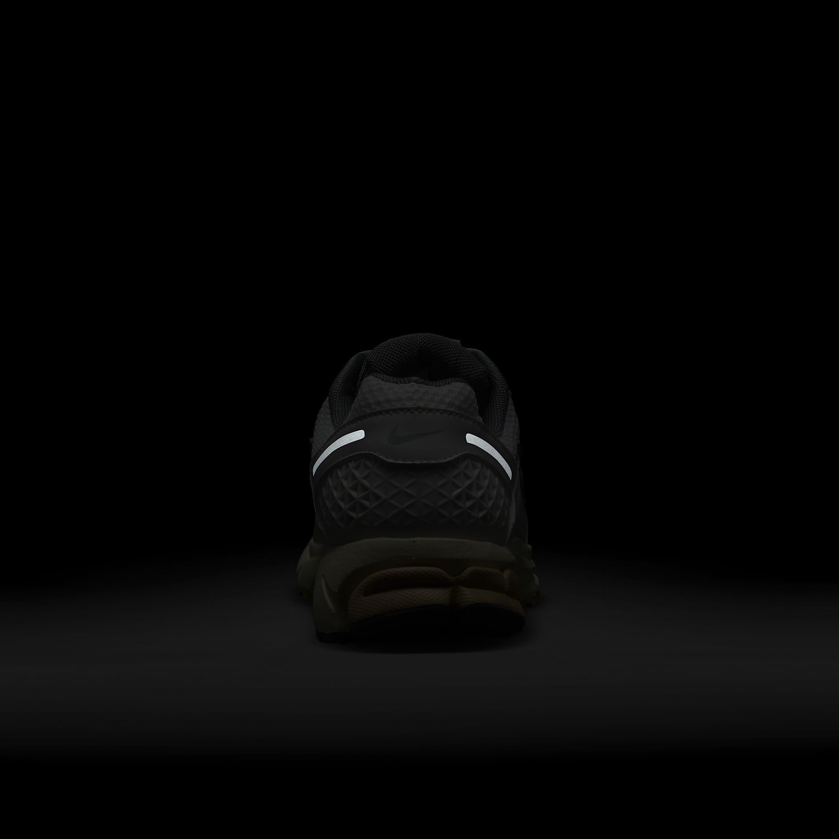 Nike Zoom Vomero 5 Women's Shoes