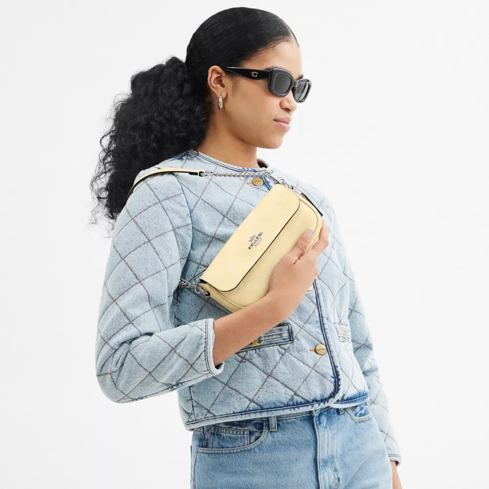 Сумка COACH Hailey Flap Bag In Signature Canvas