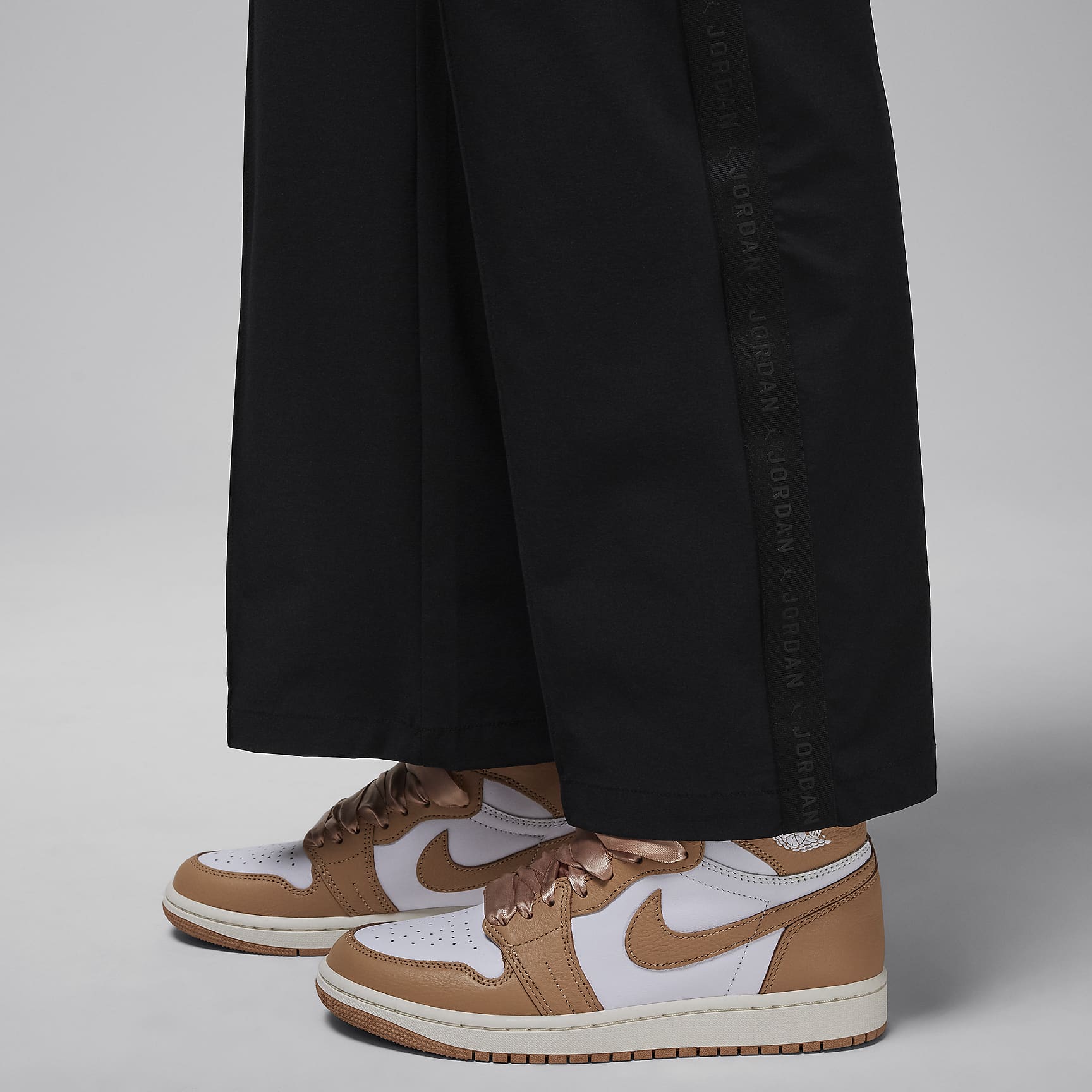 Jordan Big Kids' Jumpman Woven Taping Pants