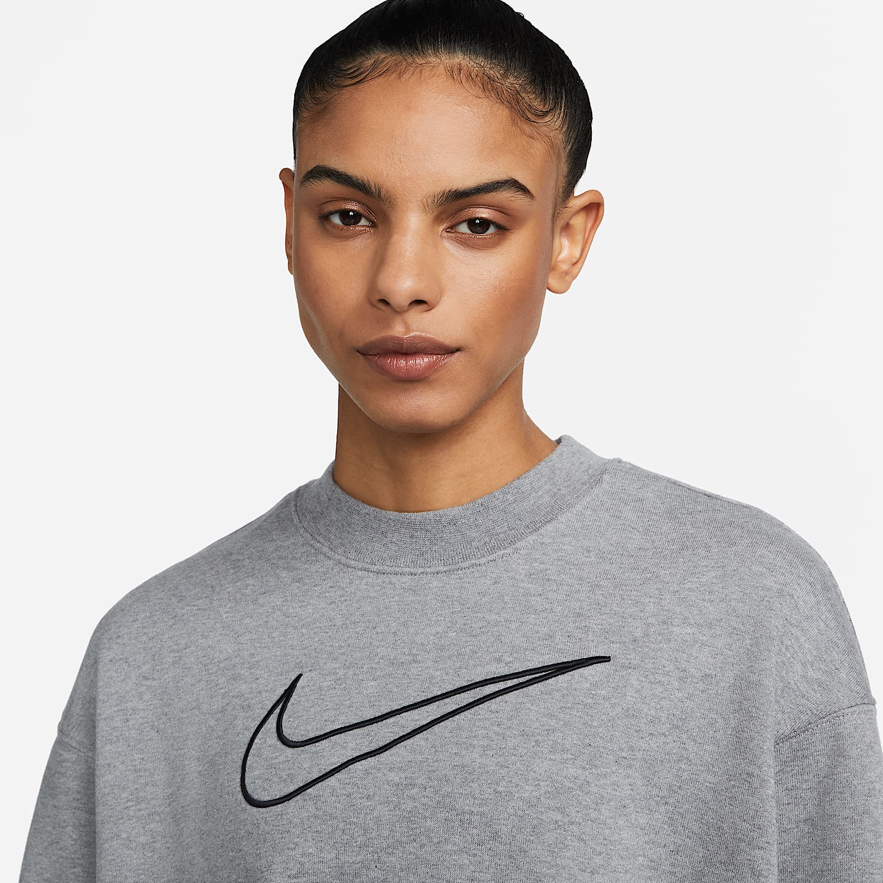 Nike Dri-FIT Get Fit Women's Graphic Crewneck Sweatshirt