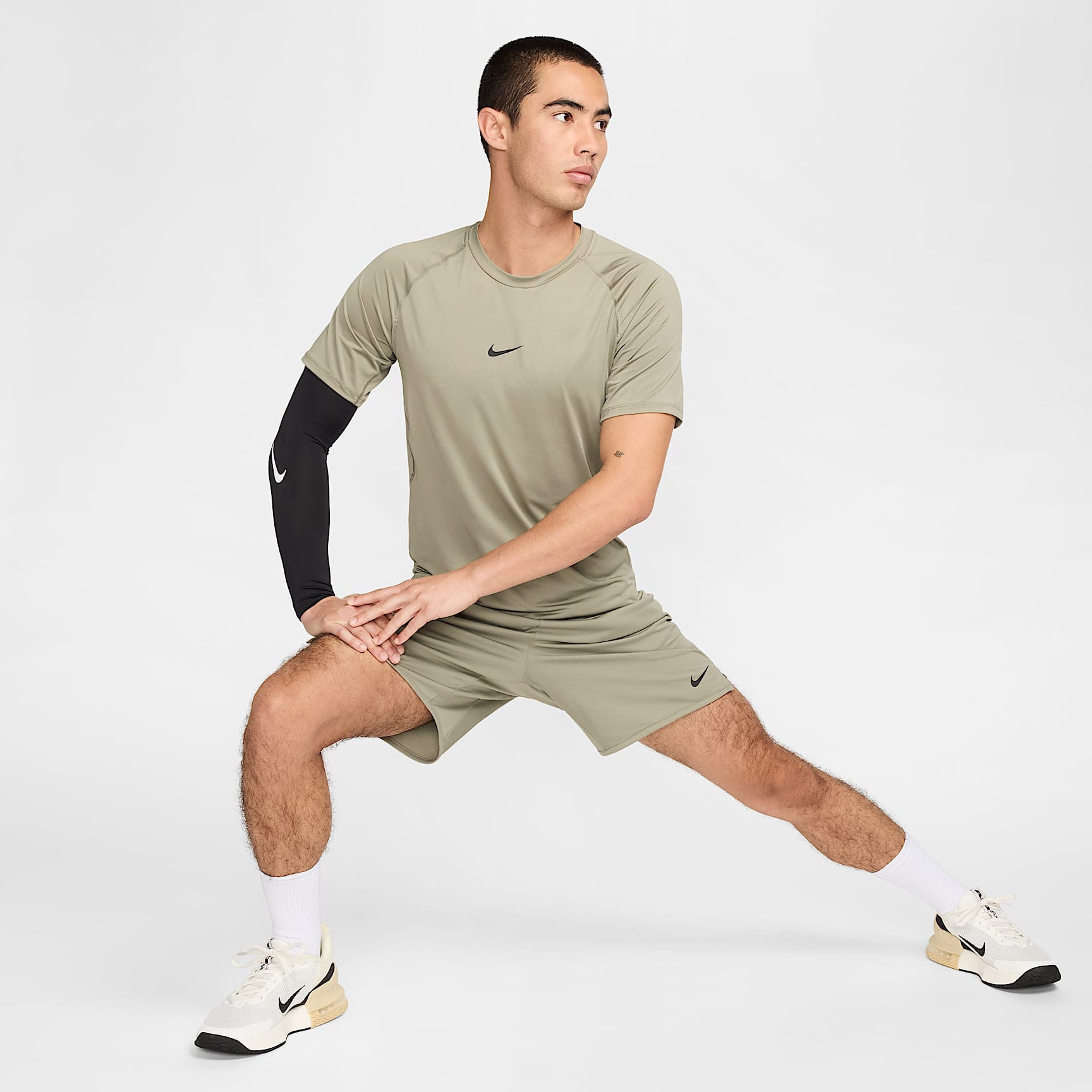 Nike Pro Men's Dri-FIT Slim Short-Sleeve Top