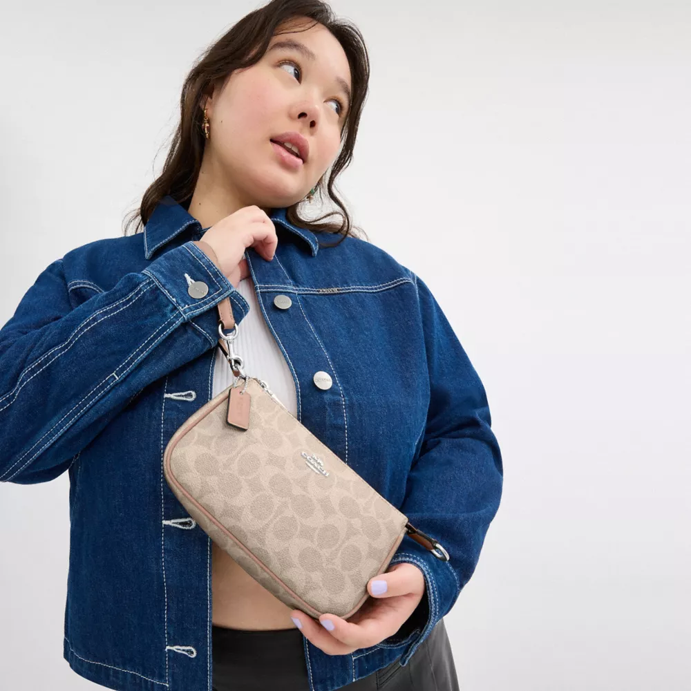 Сумка COACH Nolita 19 In Signature Canvas