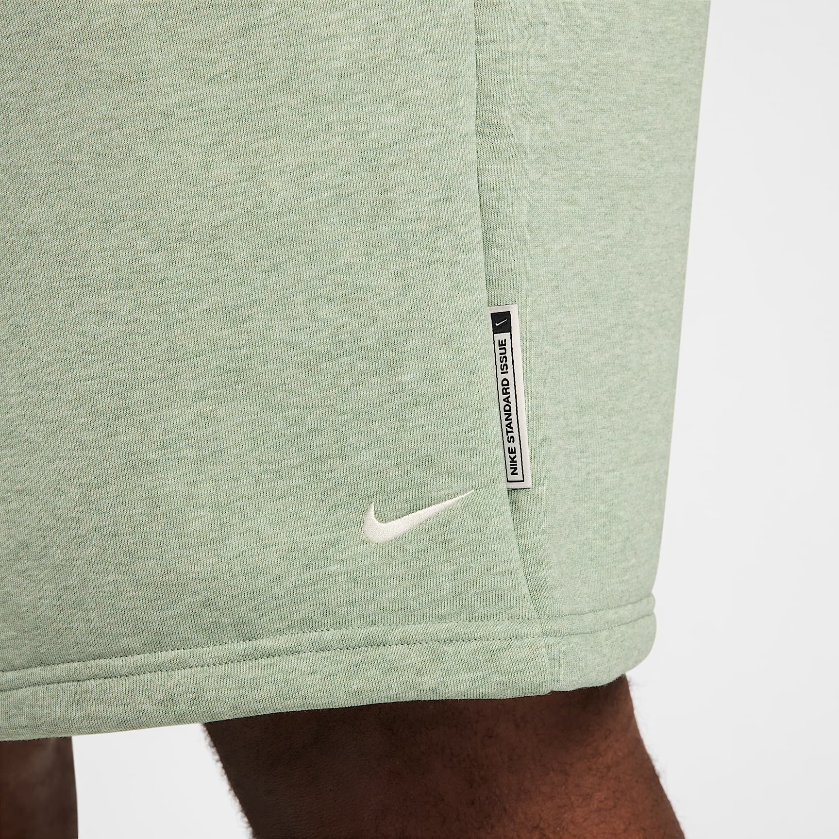 Nike Standard Issue Men's 8" Dri-FIT Fleece Basketball Shorts