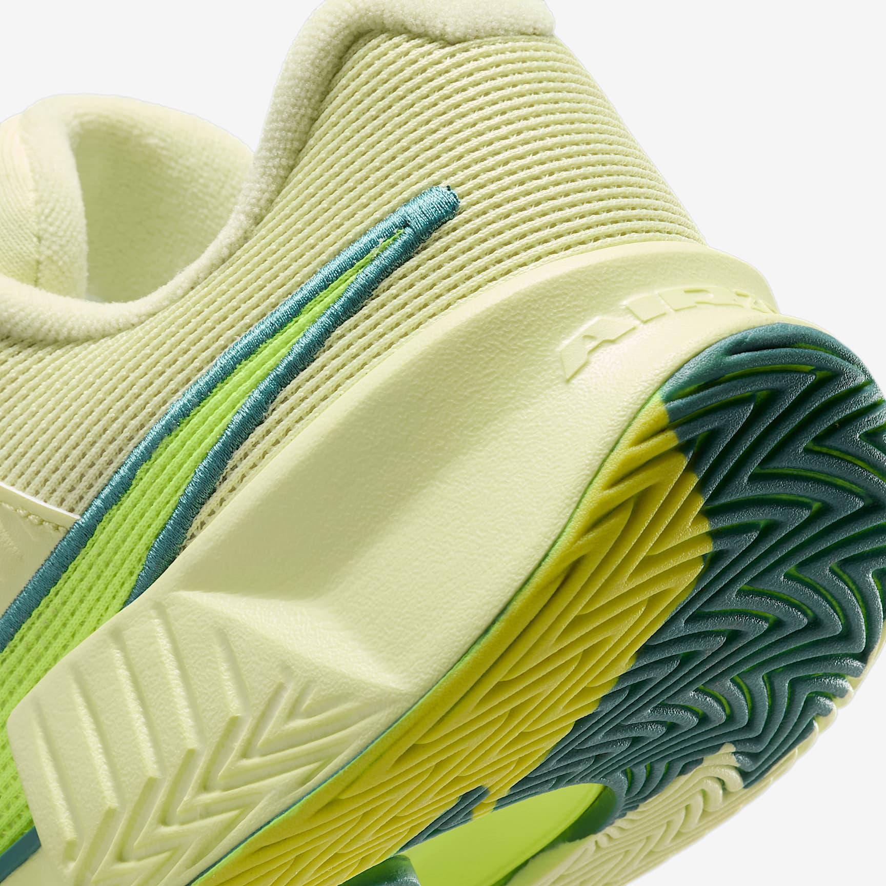 Nike GP Challenge Pro Premium Women's Hard Court Tennis Shoes