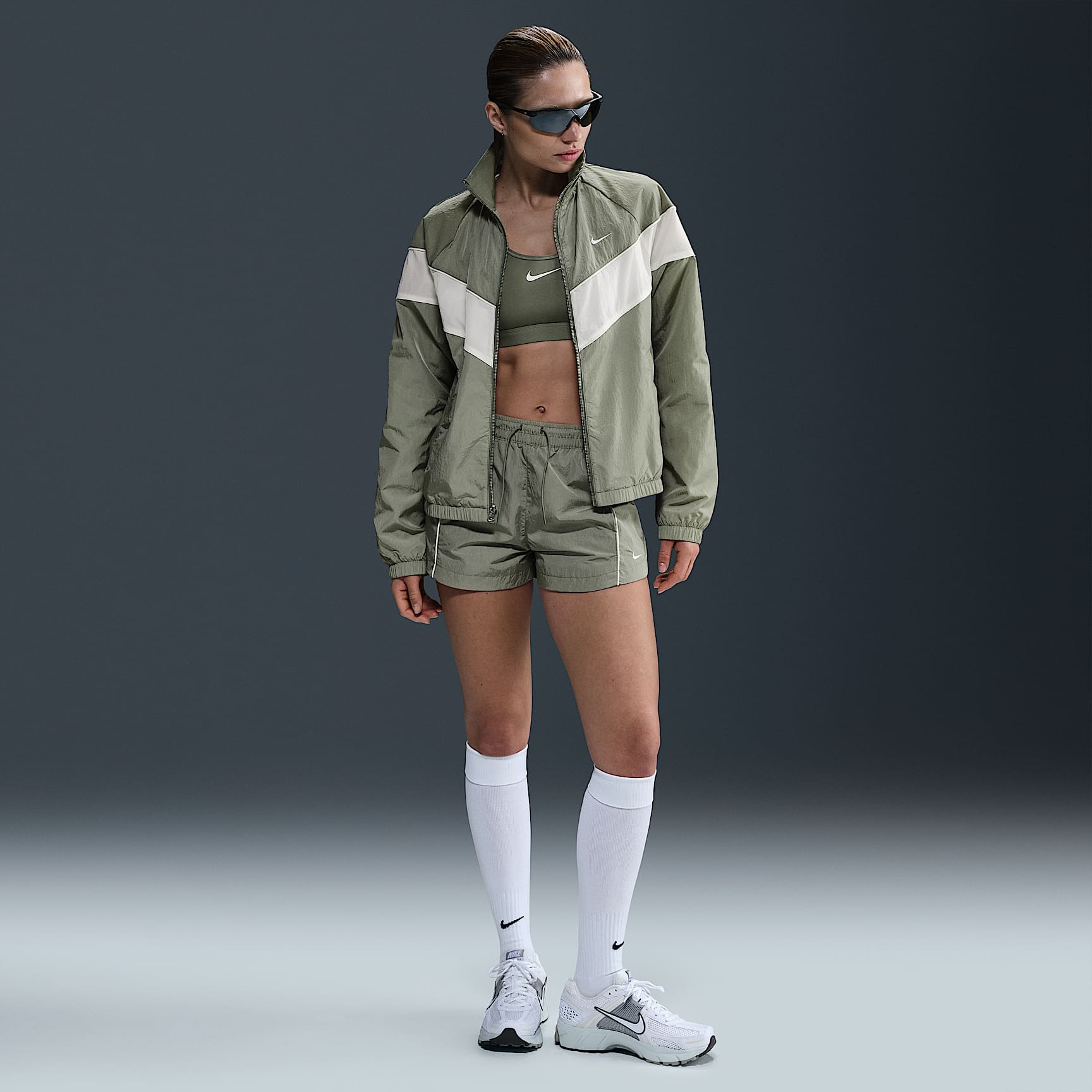 Nike Windrunner Women's Loose UV Woven Full-Zip Jacket