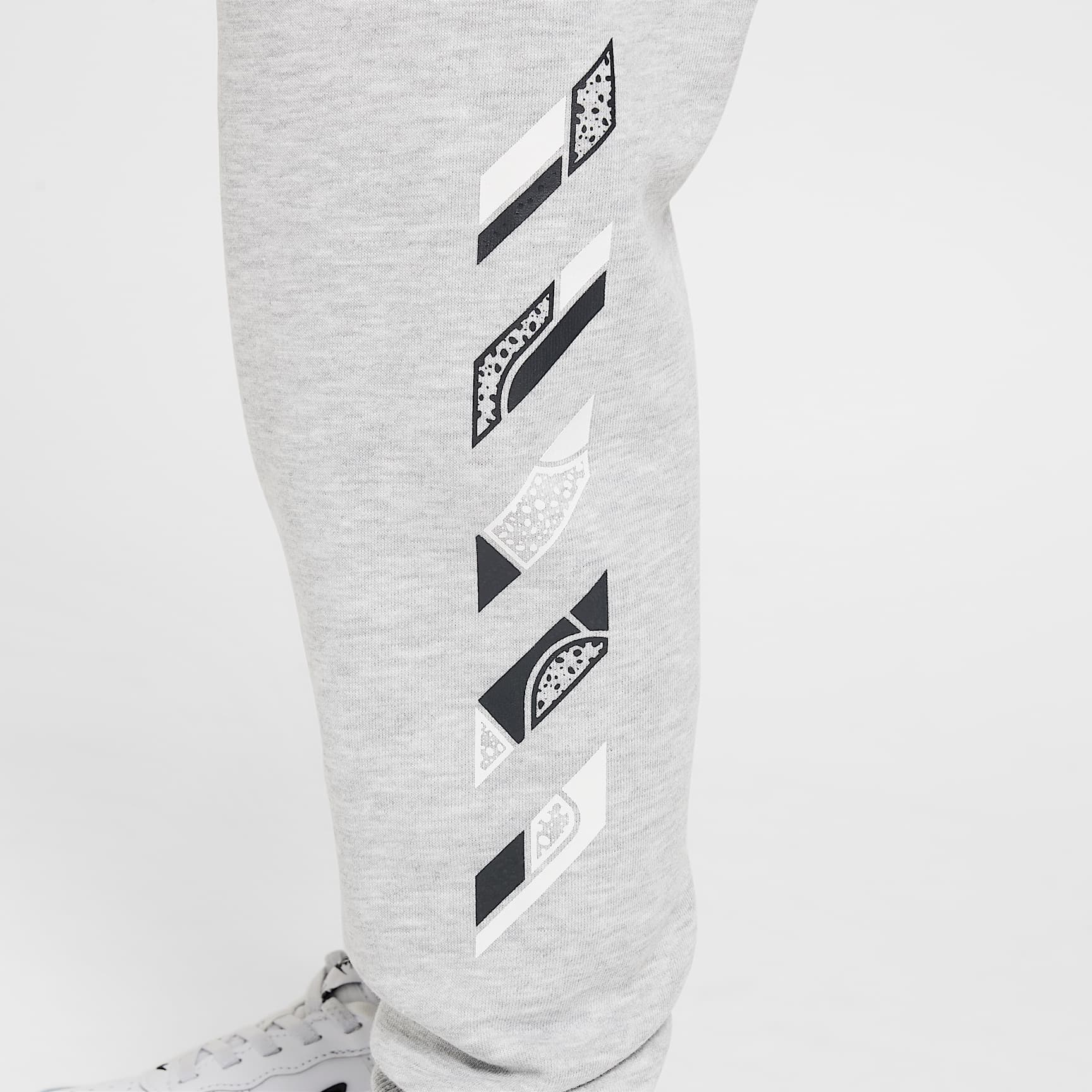Nike Sportswear "Outside the Lines" Little Kids' French Terry Pants
