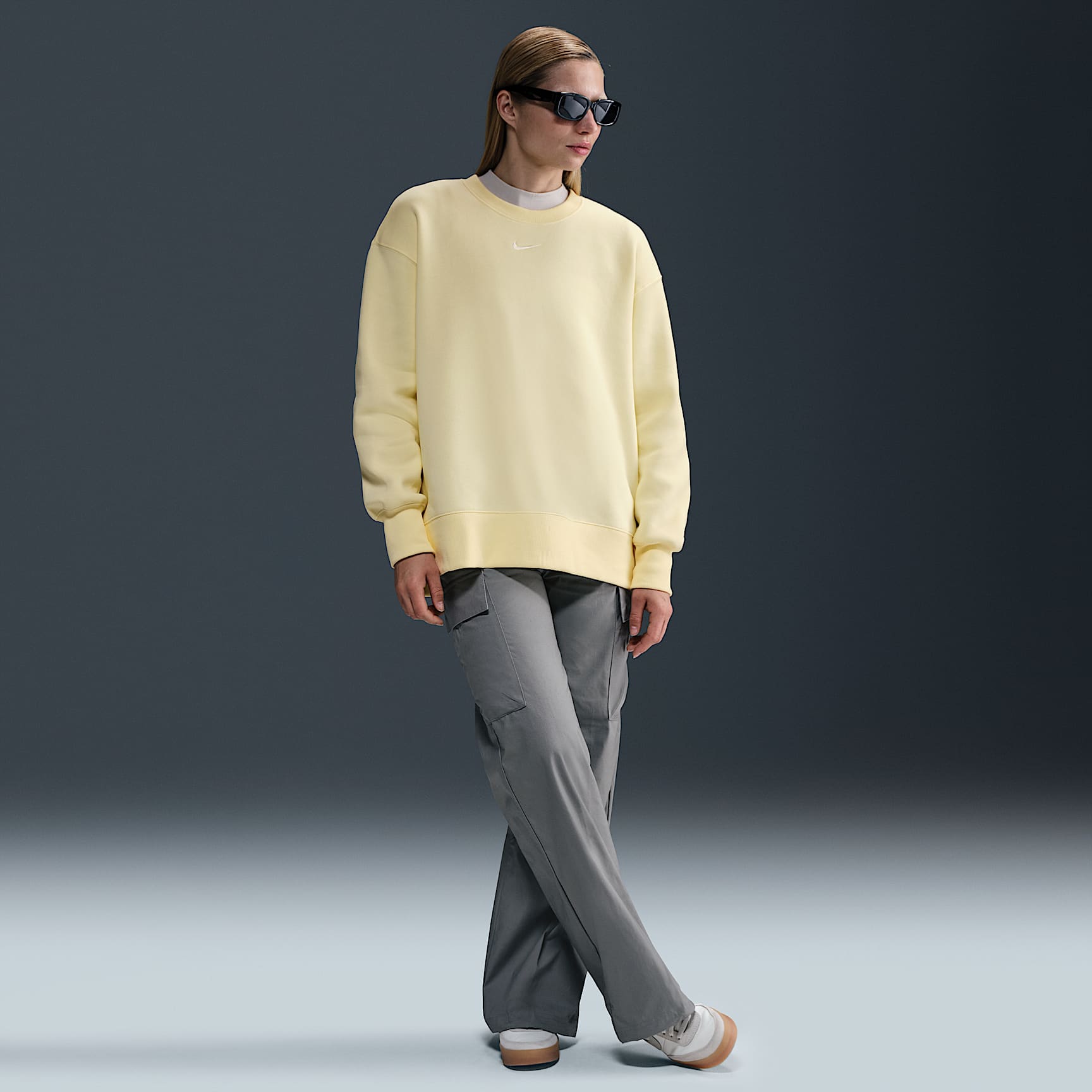 Nike Sportswear Phoenix Fleece Women's Oversized Crew-Neck Sweatshirt