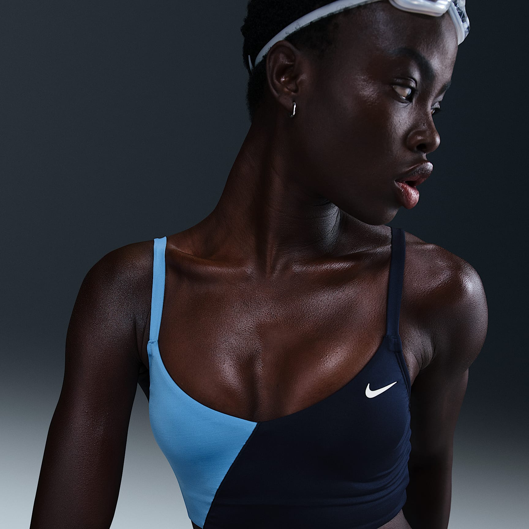 Nike Swim Women's V-Neck Midkini