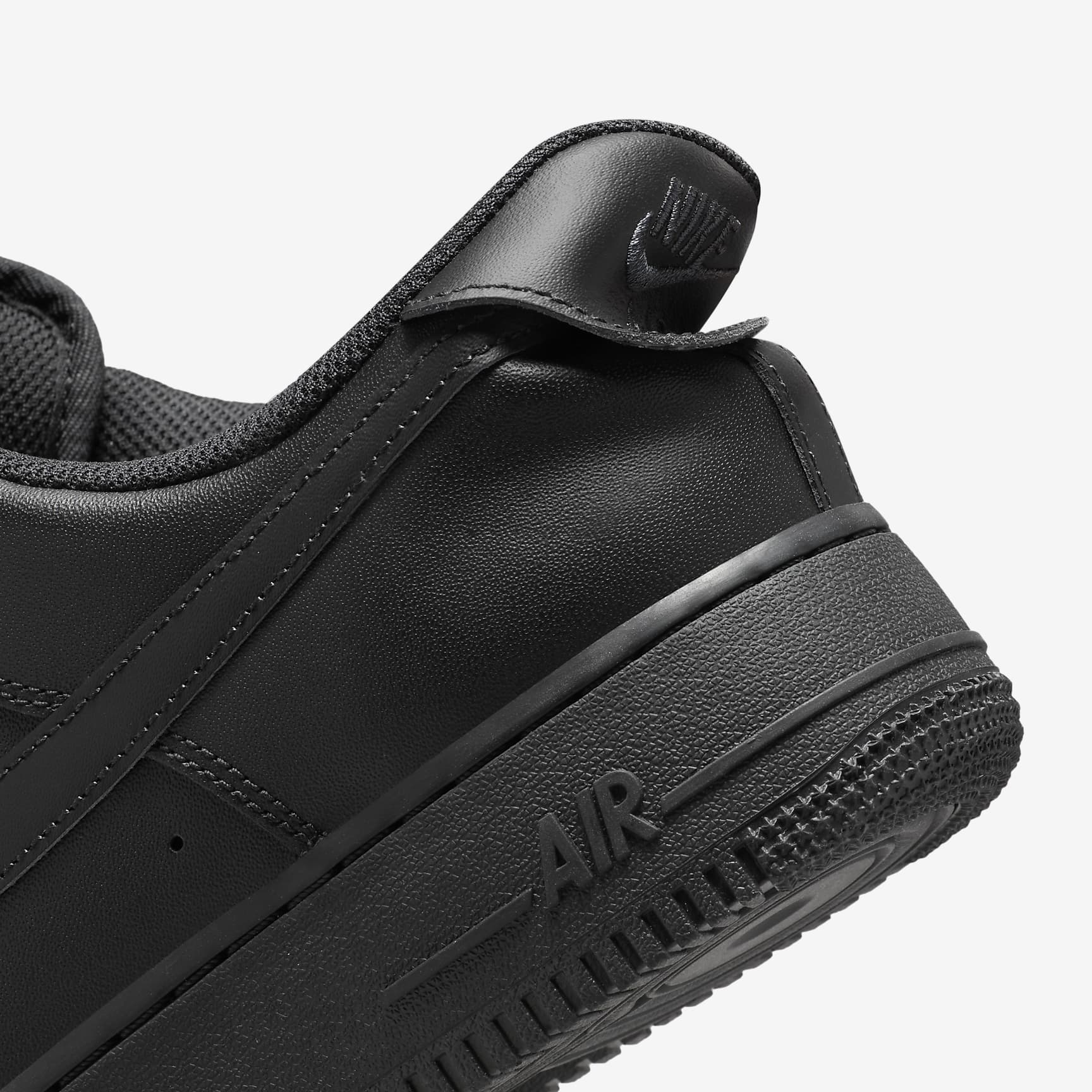 Nike Air Force 1 '07 EasyOn Shoes