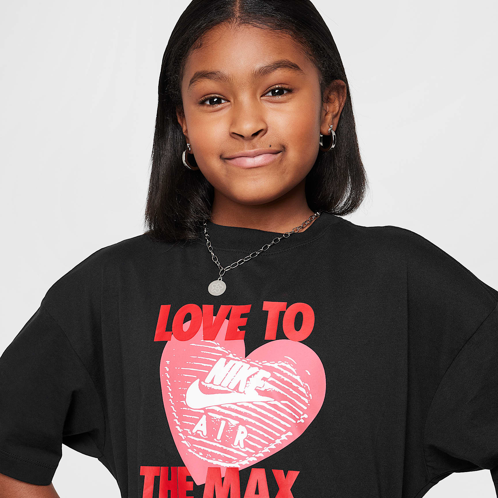 Nike Sportswear Big Kids' (Girls') T-Shirt