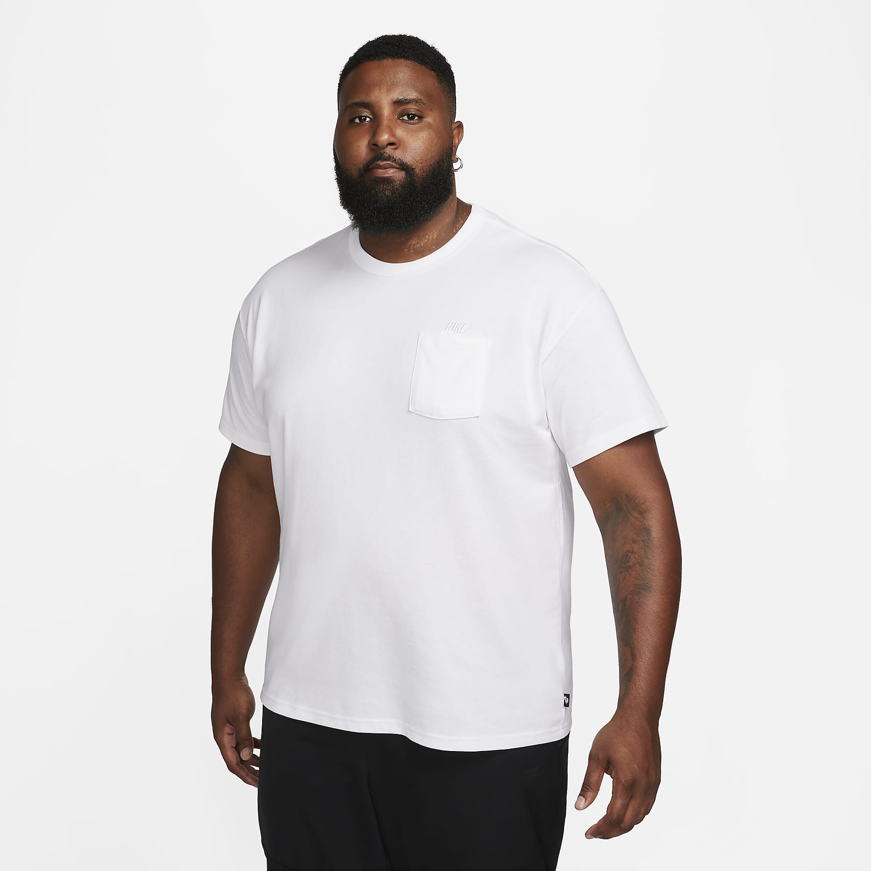 Nike Sportswear Premium Essentials Men's Pocket T-Shirt