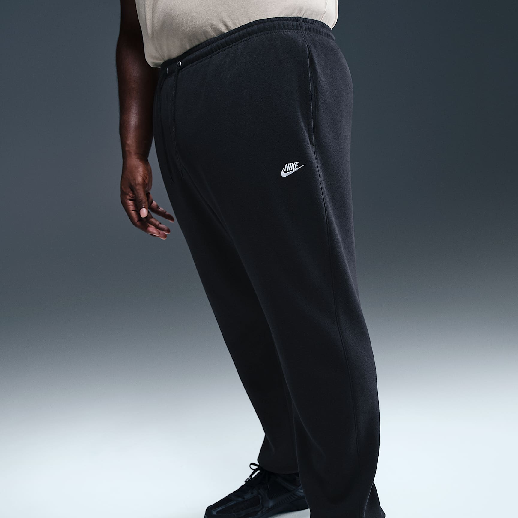 Nike Club Men's Cuffed Brushed Fleece Pants