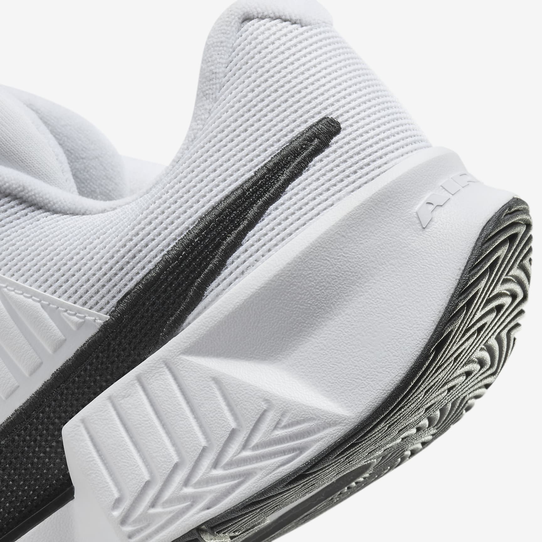 Nike GP Challenge Pro Men's Hard Court Tennis Shoes