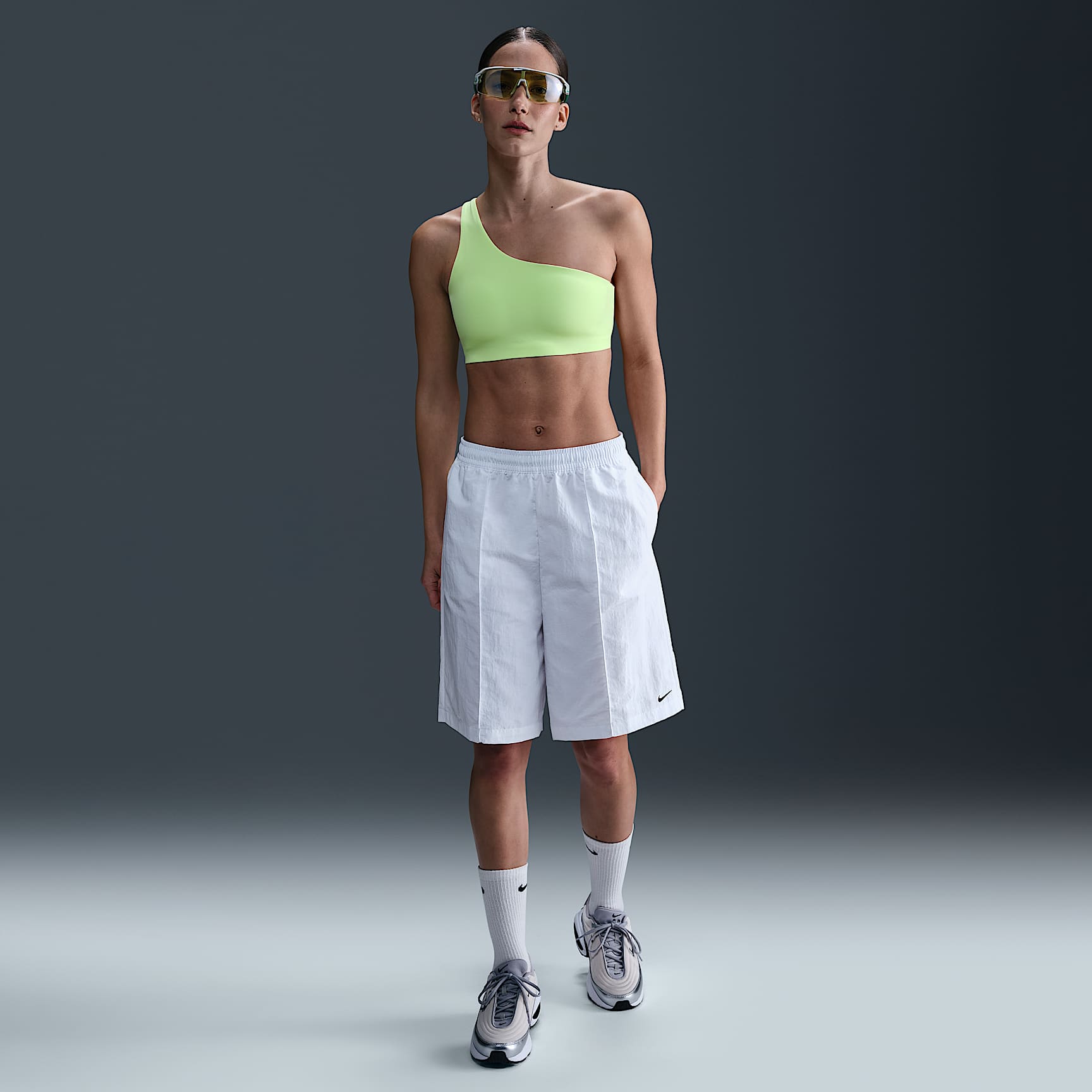 Nike Zenvy Asymmetrical Women's Light-Support Padded Sports Bra