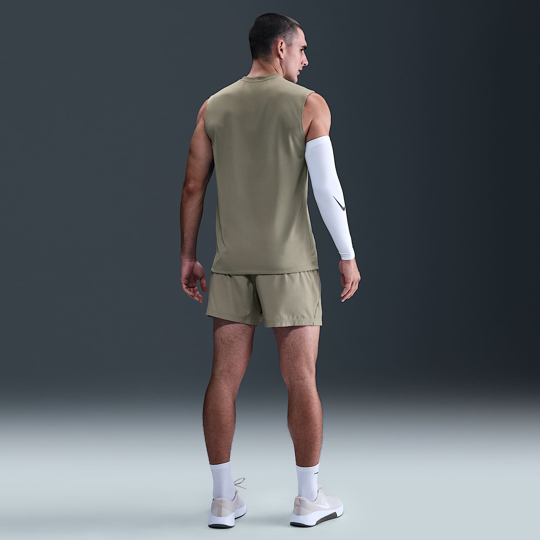 Nike Dri-FIT Legend Men's Sleeveless Fitness T-Shirt